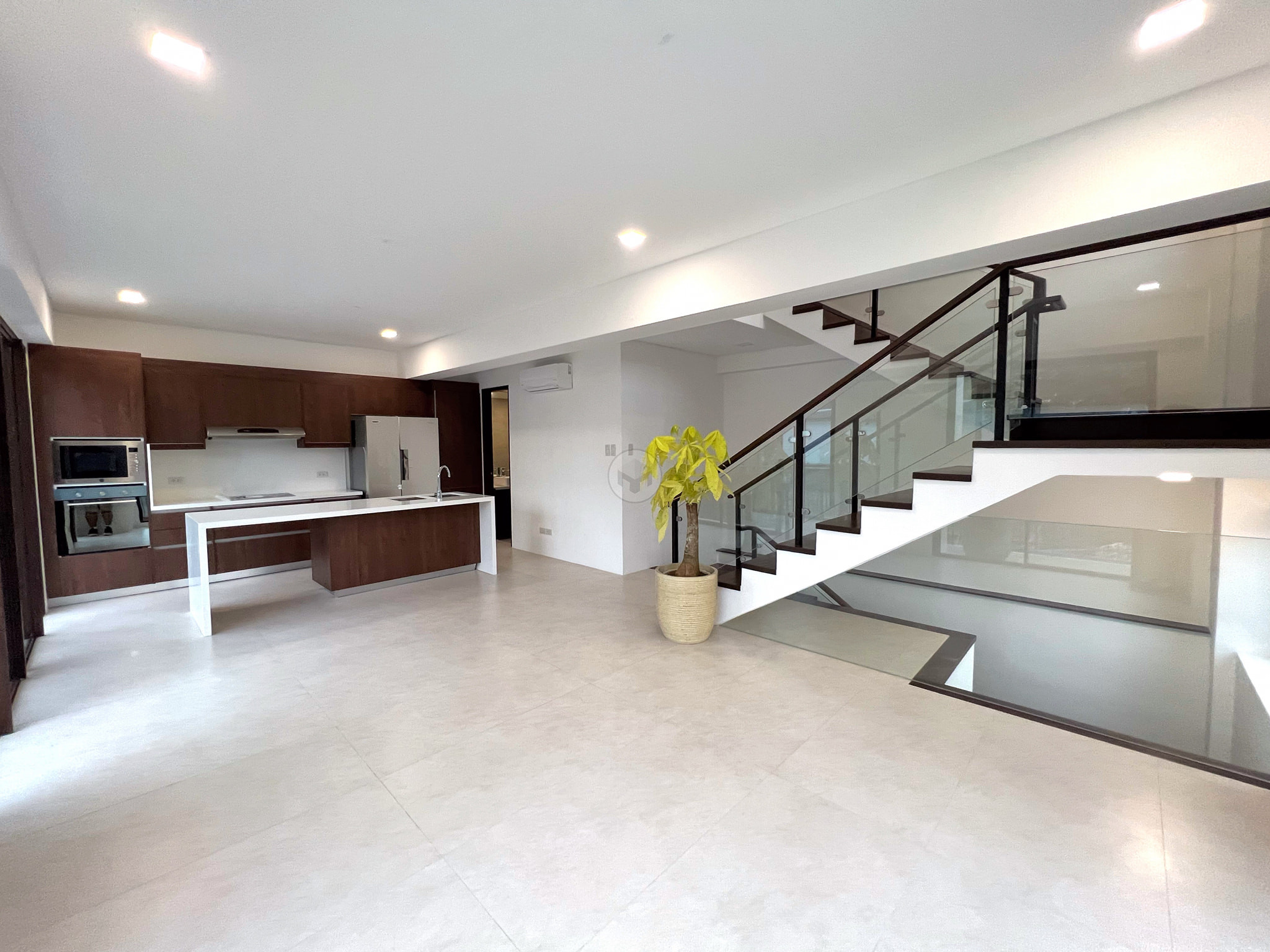 Graceful Brand New Townhouse For Sale In Quezon City photo 3