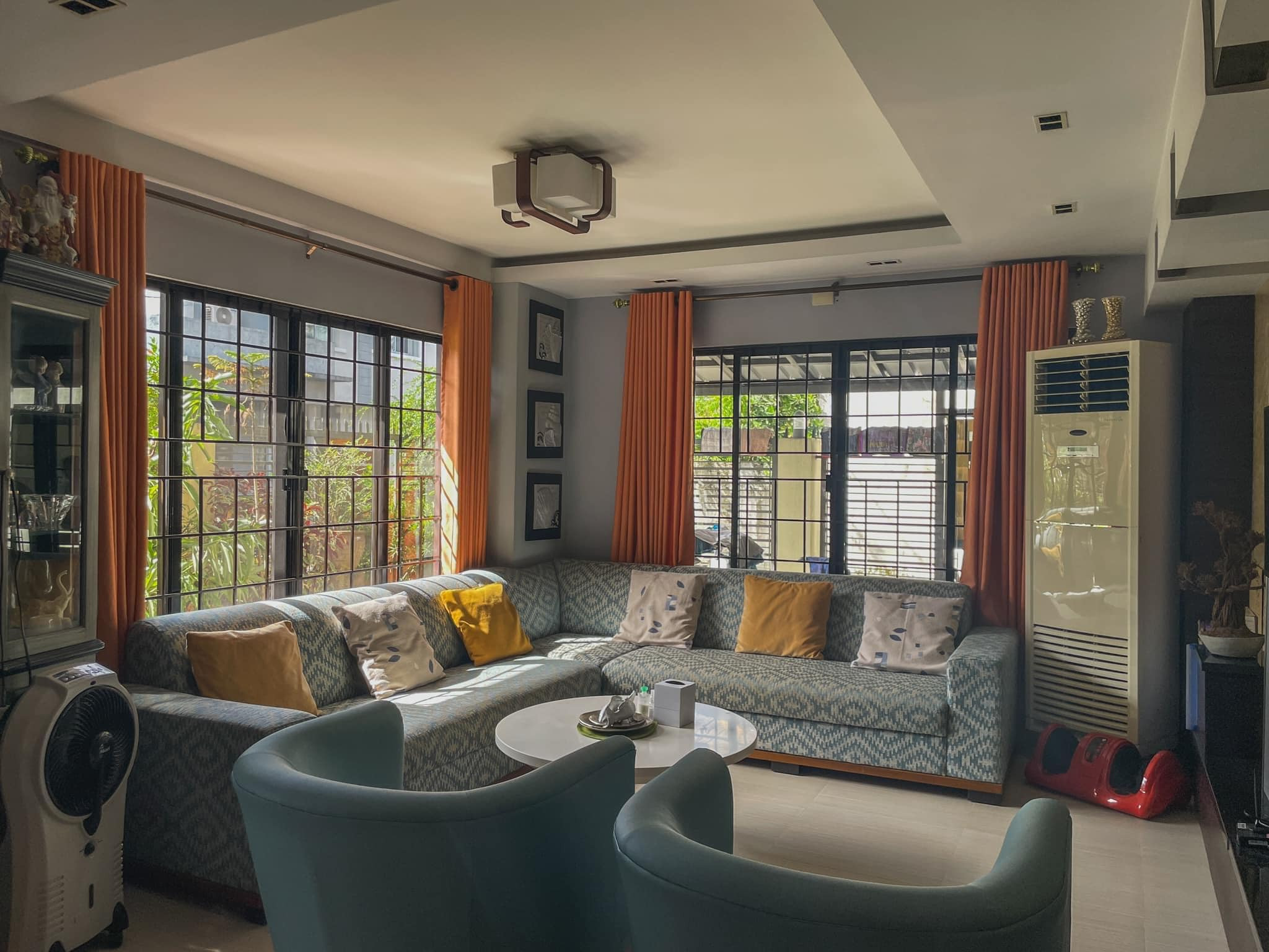 Marvelous 5 Bedroom Home for Sale in Golden Meadows Village photo 2