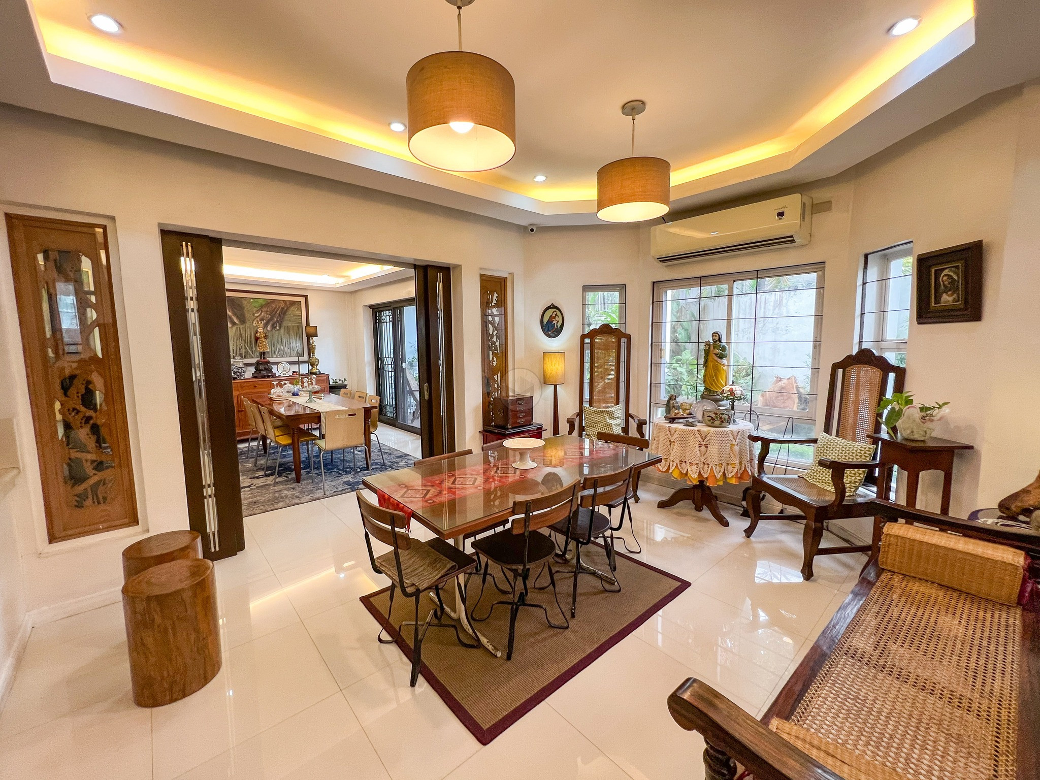 Peaceful Brick House with Lush Garden for Sale in Tierra Bella photo 1