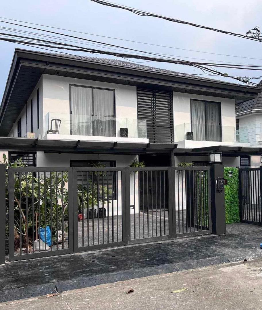 A Prime Spacious House and Lot for Sale in Loyola Grand Villas photo 1