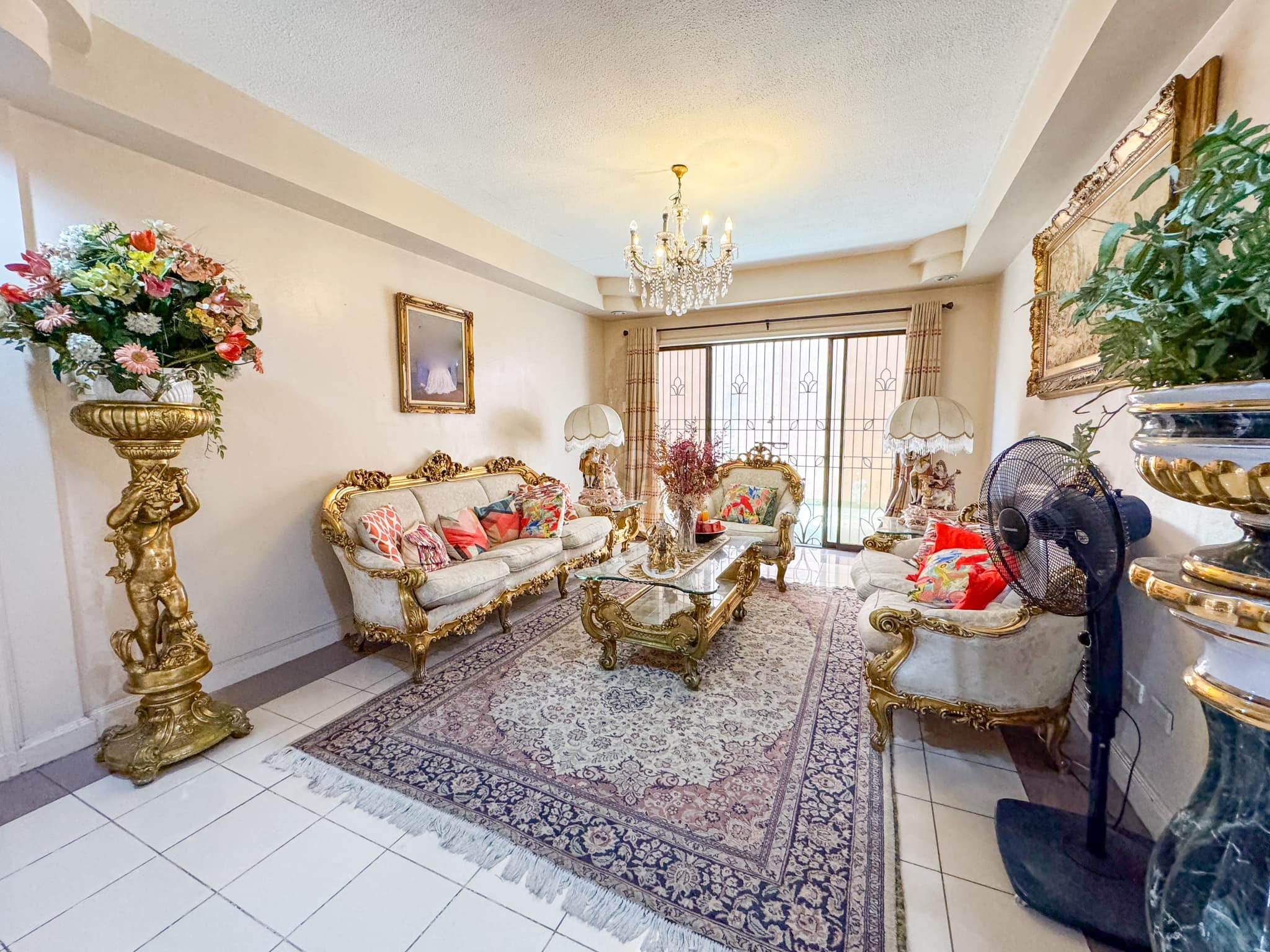 A Spacious Family Home for Sale in BF Homes, Las Piñas photo 1