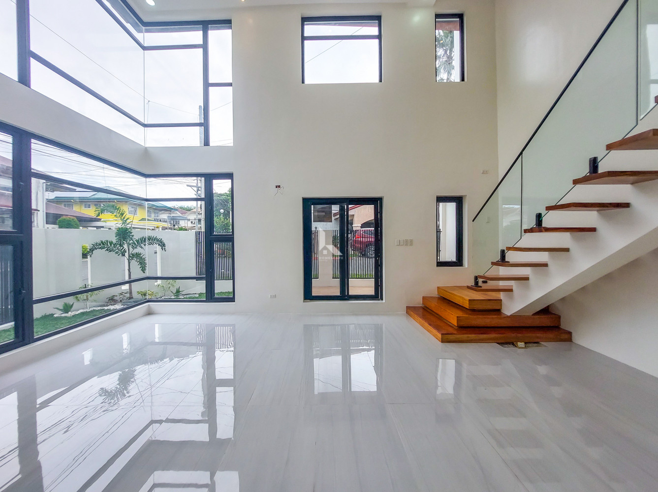 Brand New 2 Storey Corner House and Lot for Sale in Merville Park photo 1