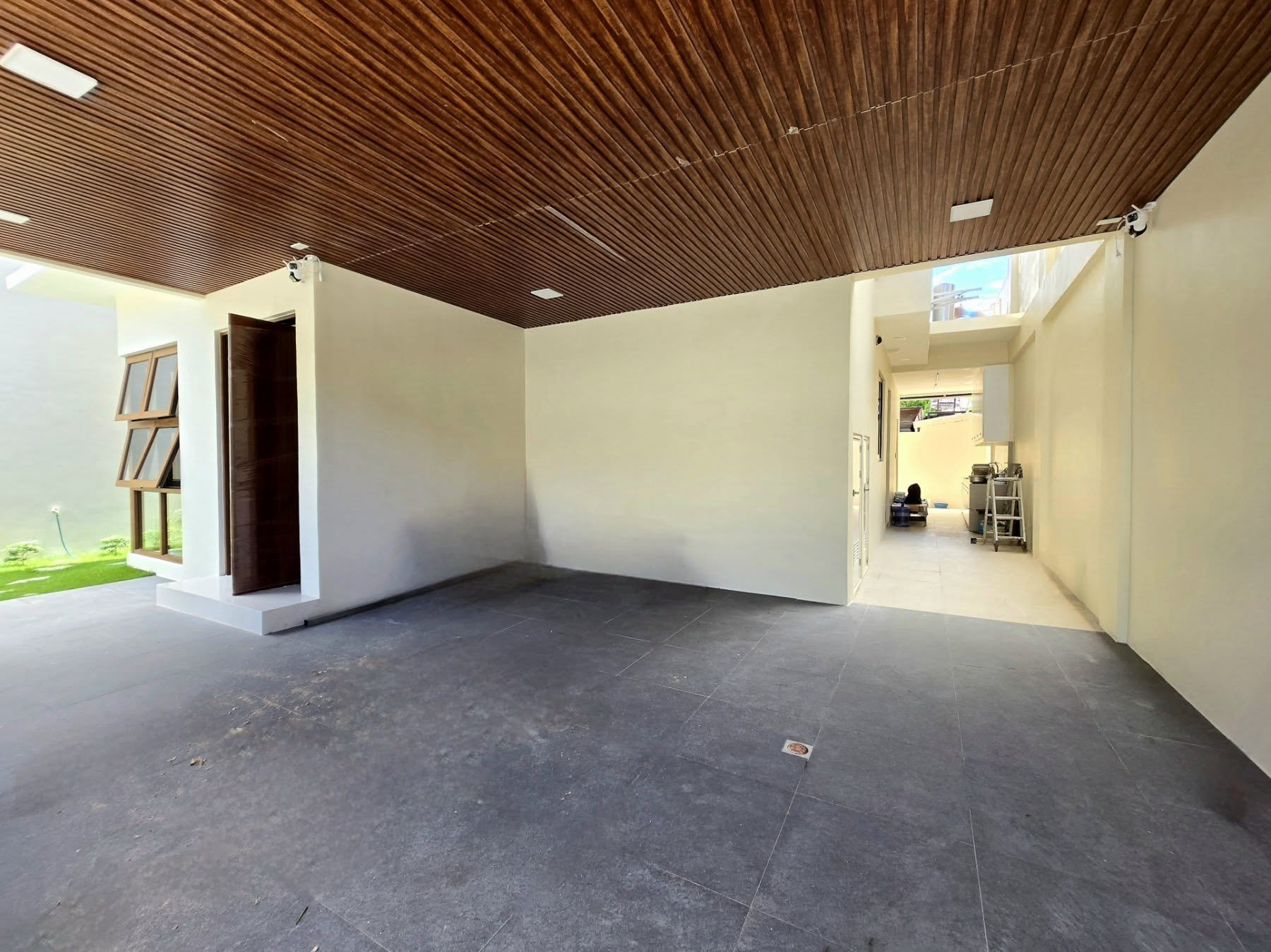 Secure this Contemporary Brand-New Home In BF Homes photo 2