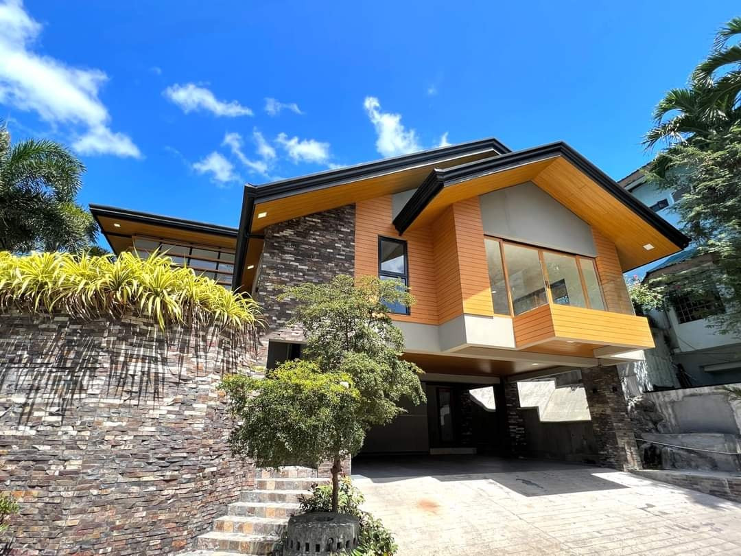 Glorious Elegant House And Lot For Sale In Phoenix Heights photo 1