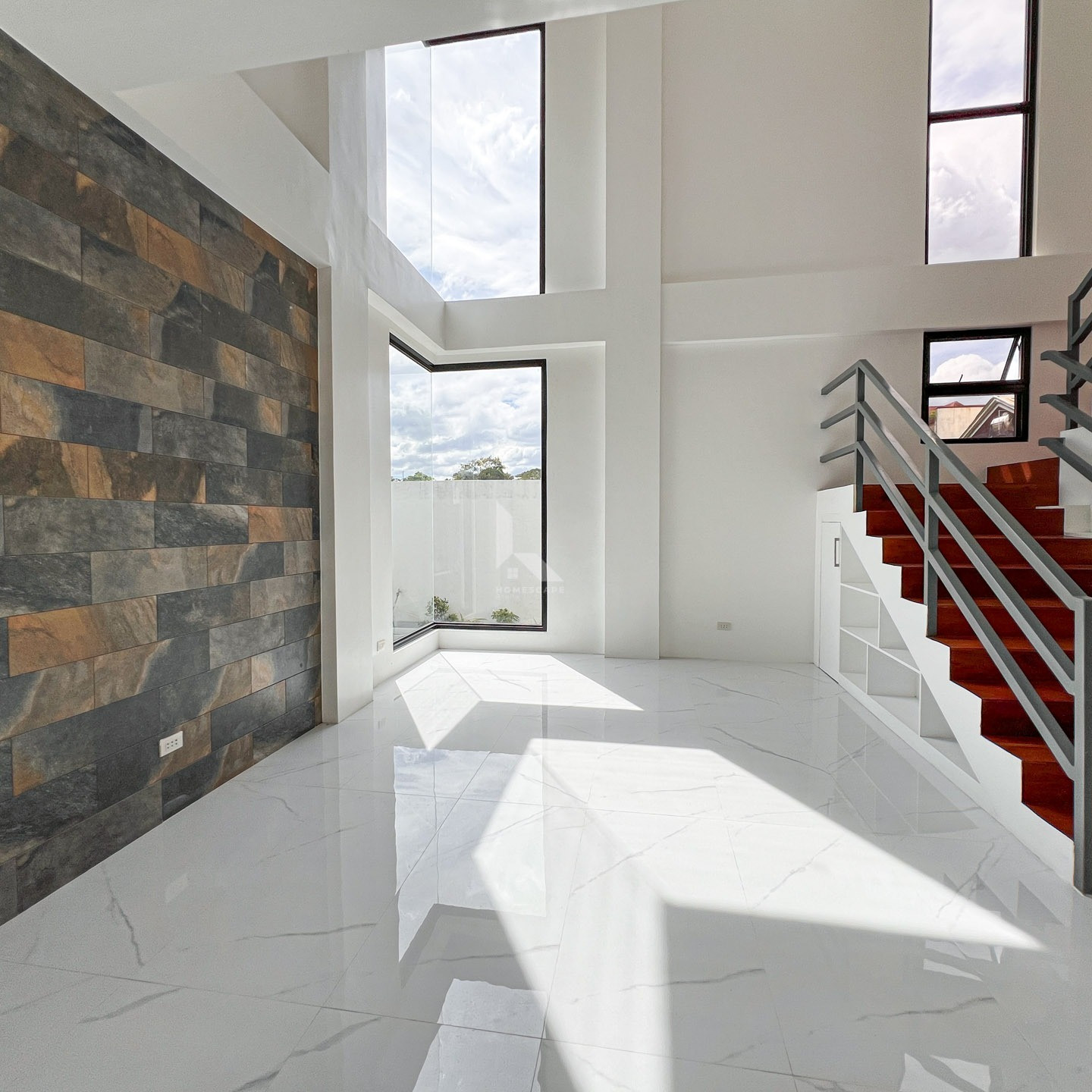 Sophisticated Designer Home For Sale photo 4