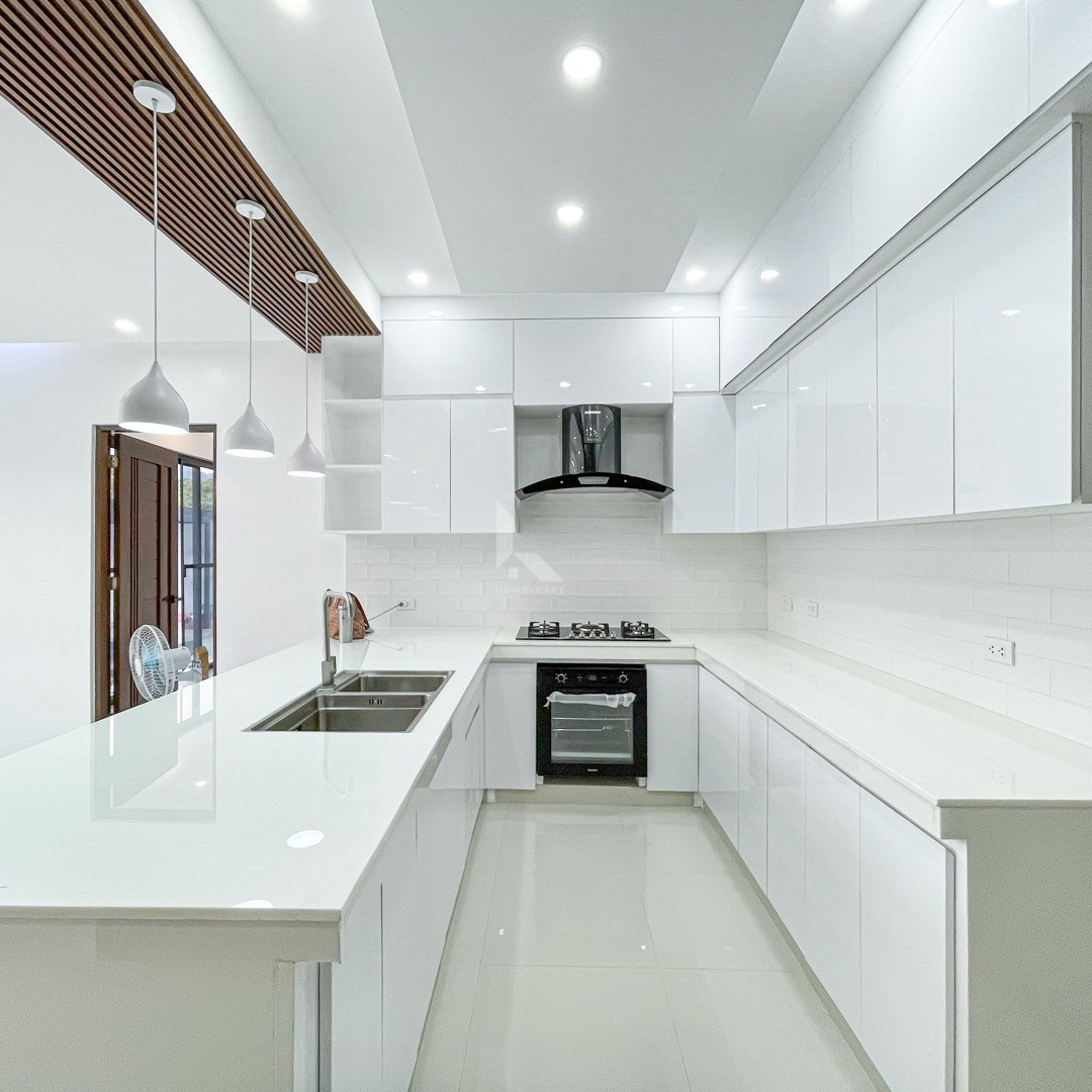 Impeccable Modern Tropical House and Lot with Swimming Pool For Sale photo 5