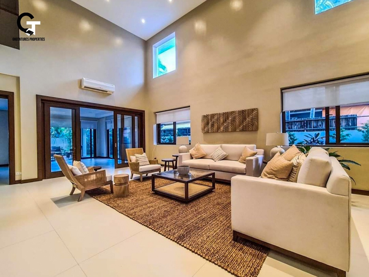 3 Storey Modern Design Massive Brand New House and Lot photo 1