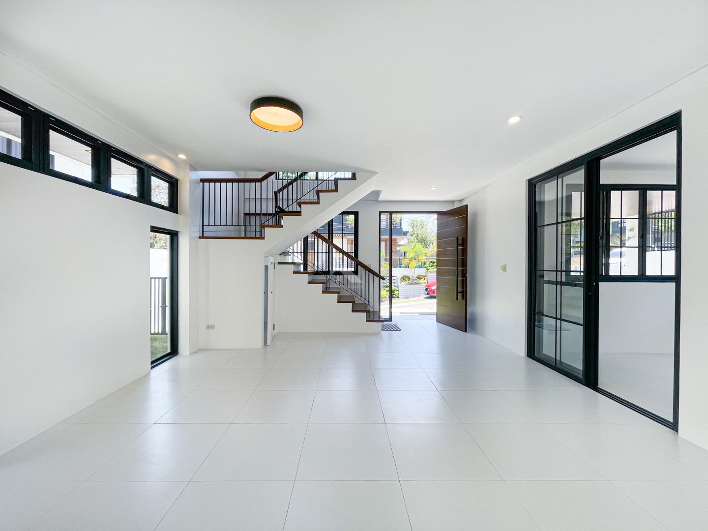 Classy Modern Contemporary House and Lot For Sale in Brazilia Heights photo 3