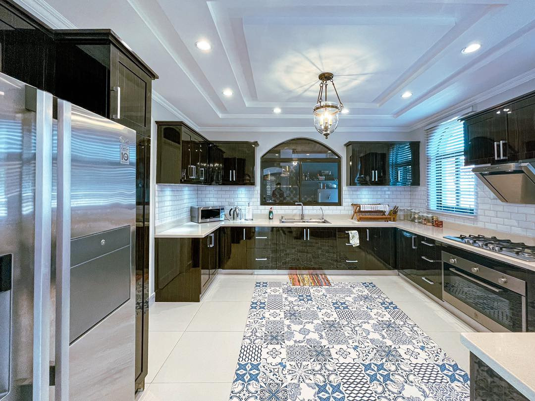 An Outstanding Elegant Home for Sale in Portofino Heights photo 4