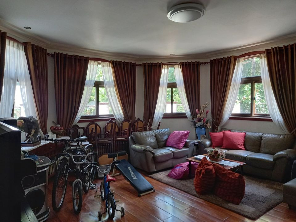 For Sale Ten Bedroom House  Loyola Grand Villas photo 3
