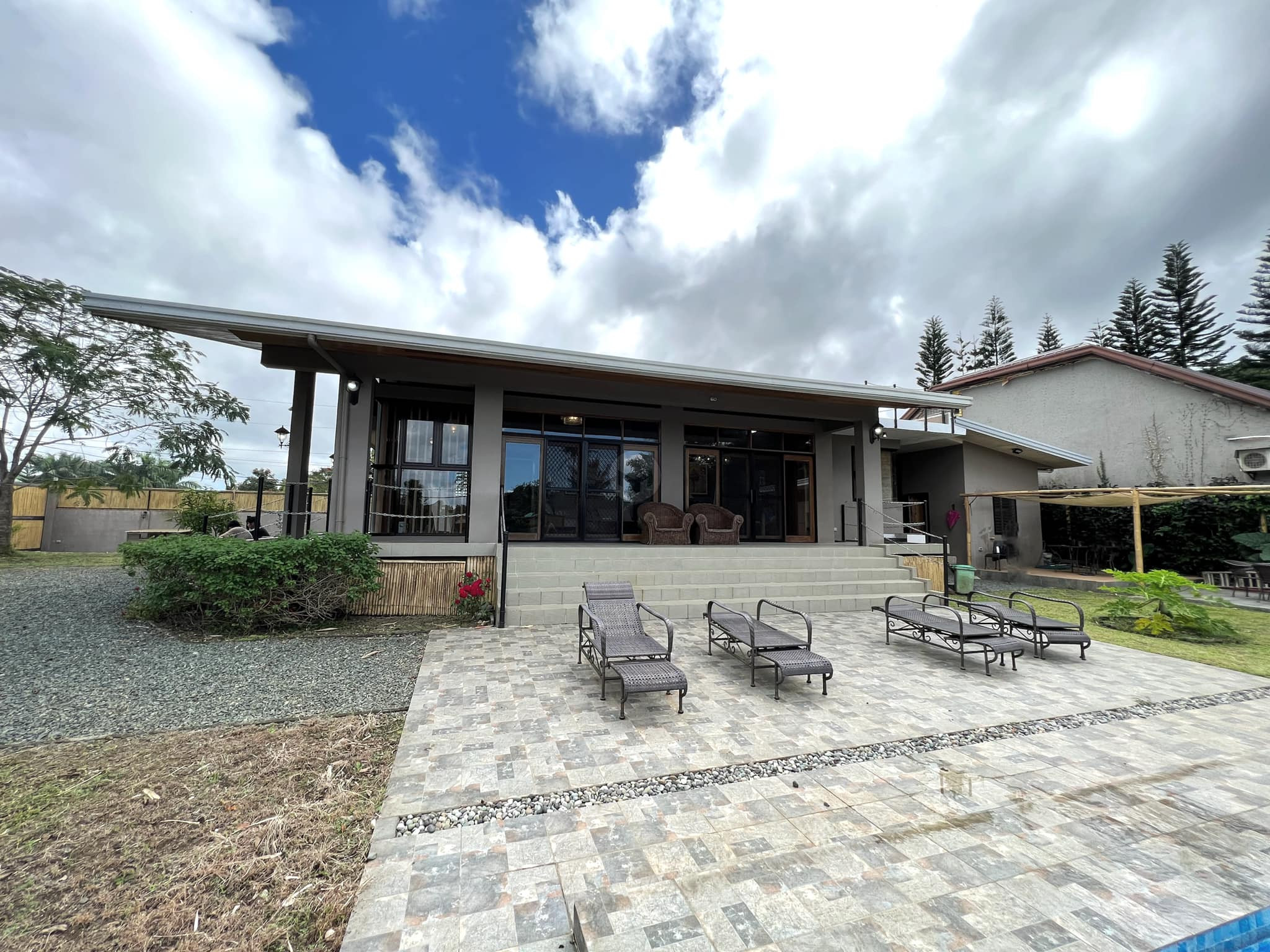 A Relaxing Vacation House and Lot for Sale in Cavite photo 3
