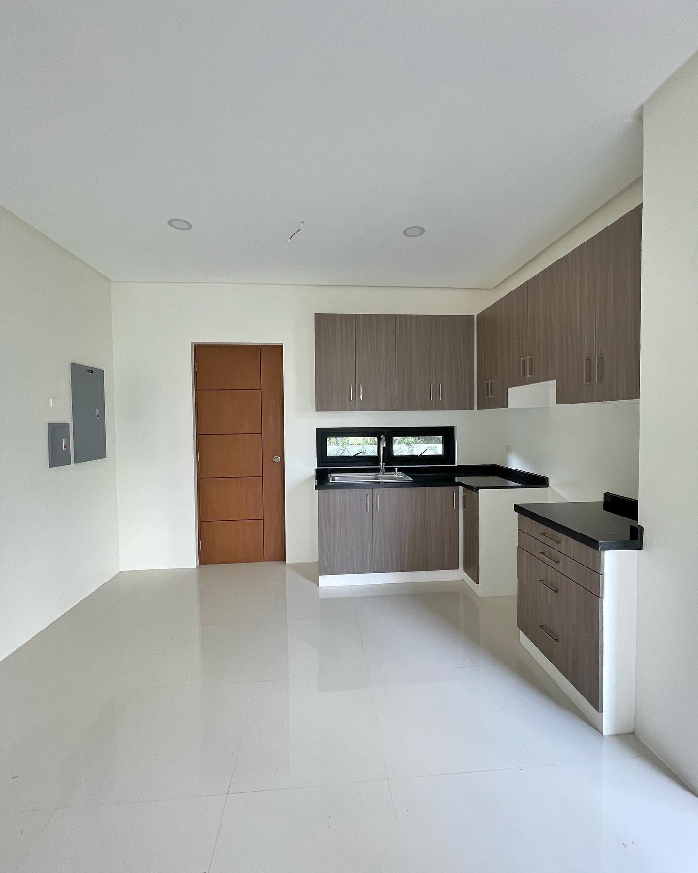 Brand New Modern House and Lot for Sale photo 4