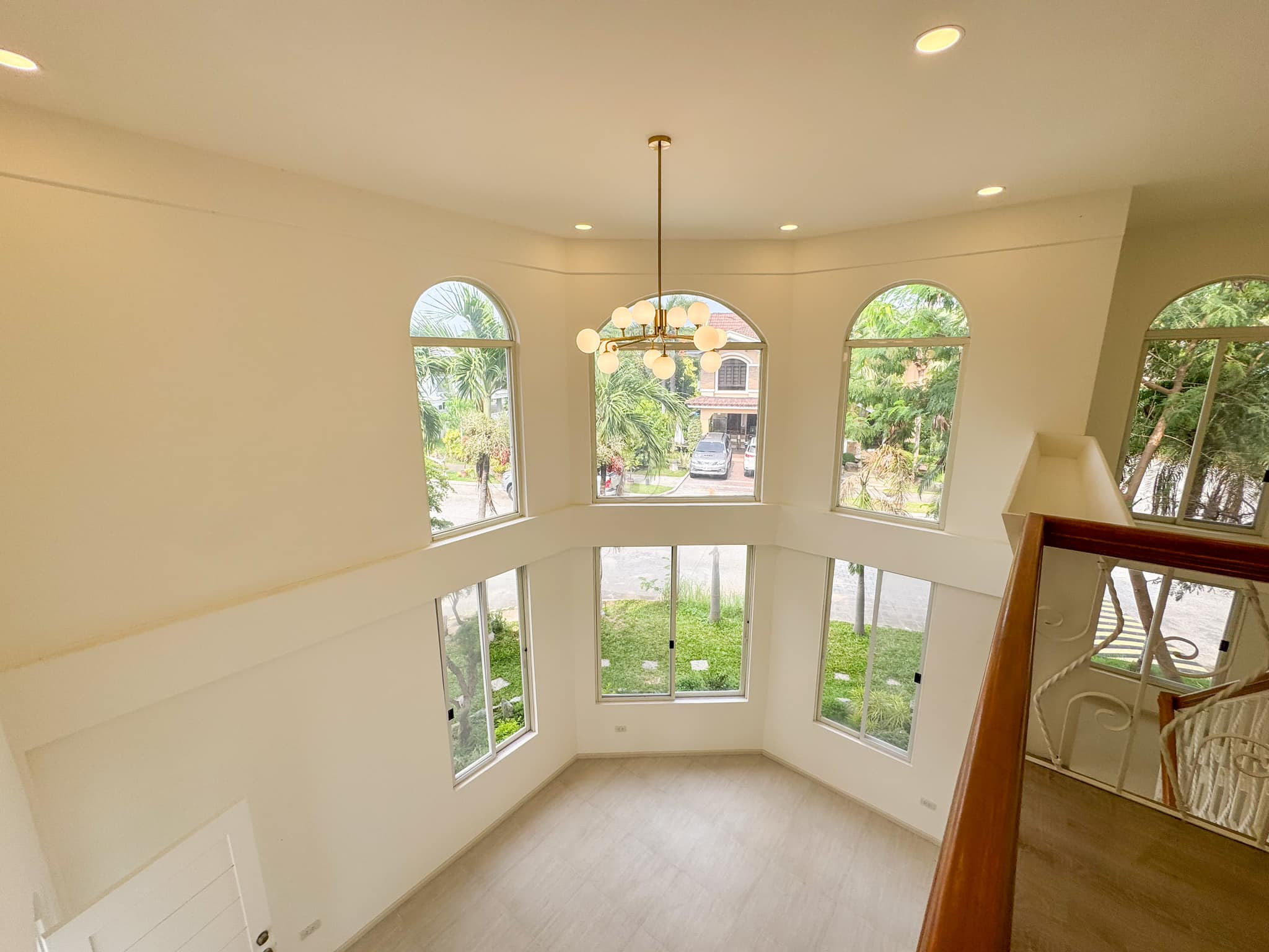 A Stellar 5 Bedroom House and Lot for Sale in San Pedro, Laguna photo 3