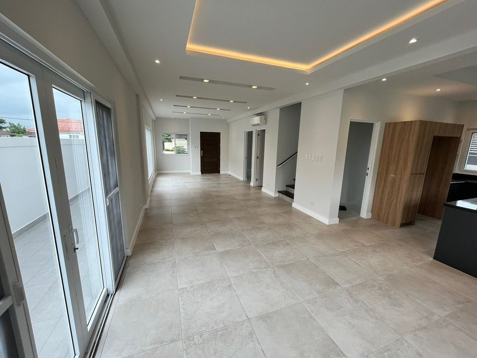 Stunning Modern Design House and lot for Sale photo 4