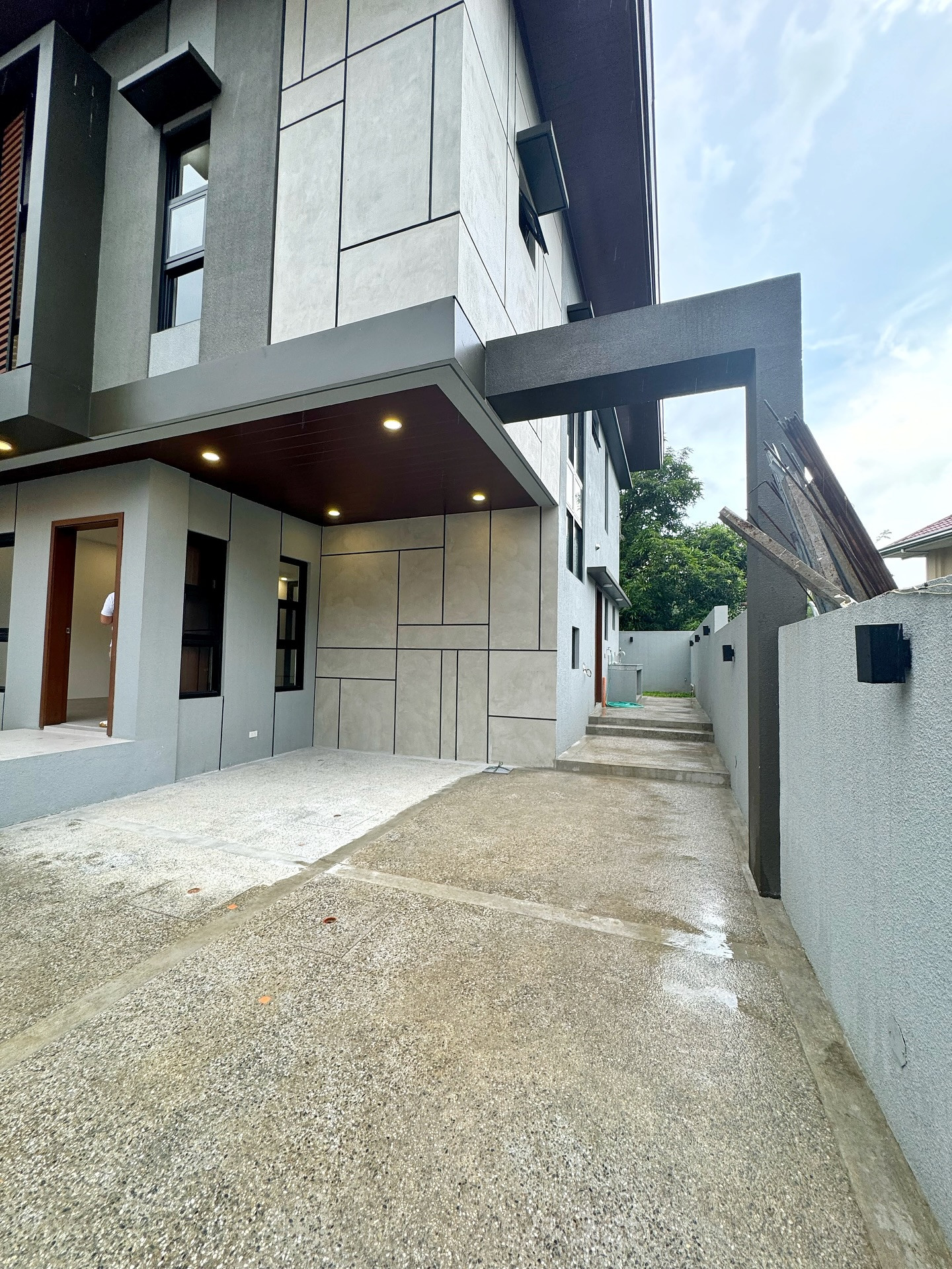 Brand New Modern House for Sale in Filinvest Quezon City photo 3