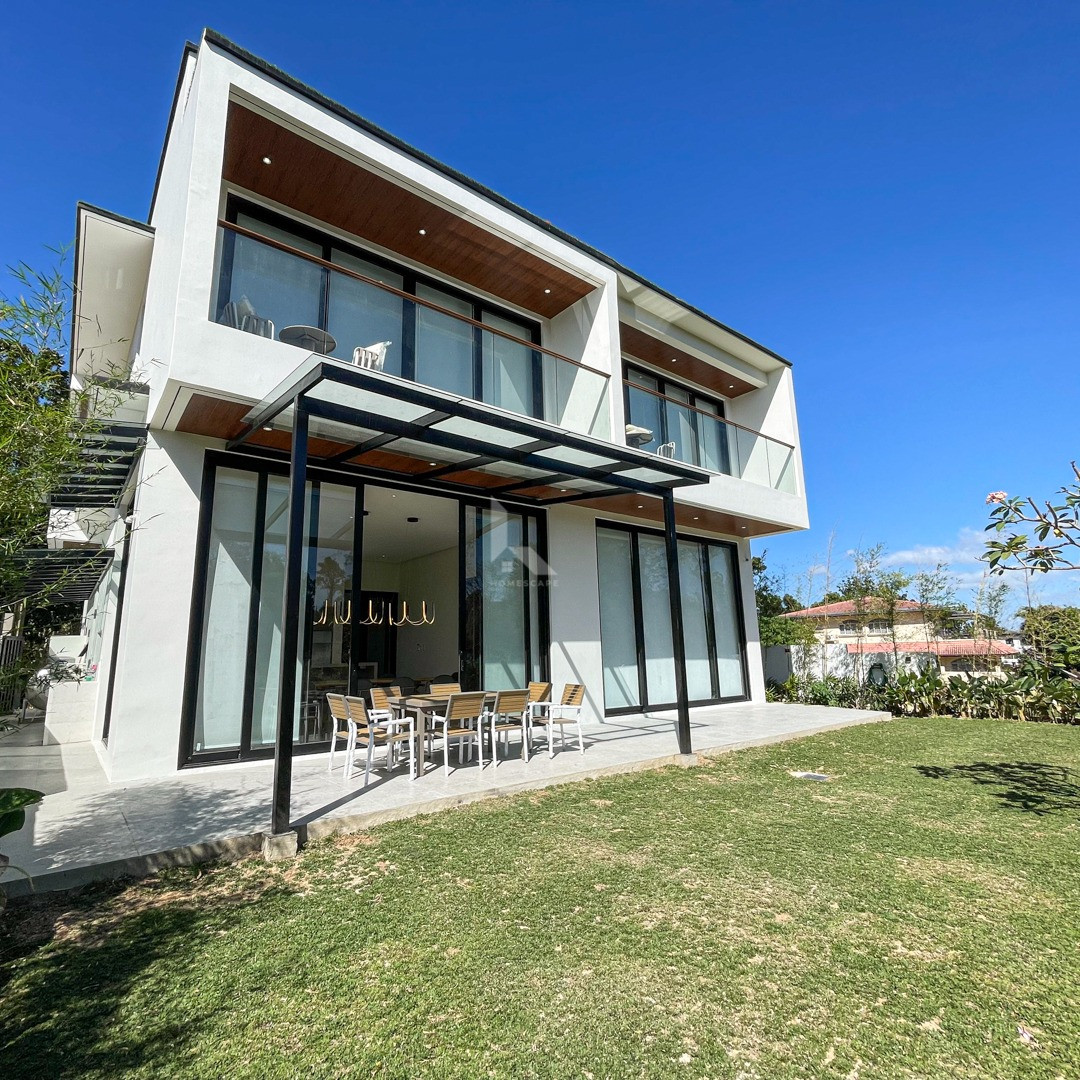 Elegant Modern Tropical Industrial House and Lot For Sale photo 2