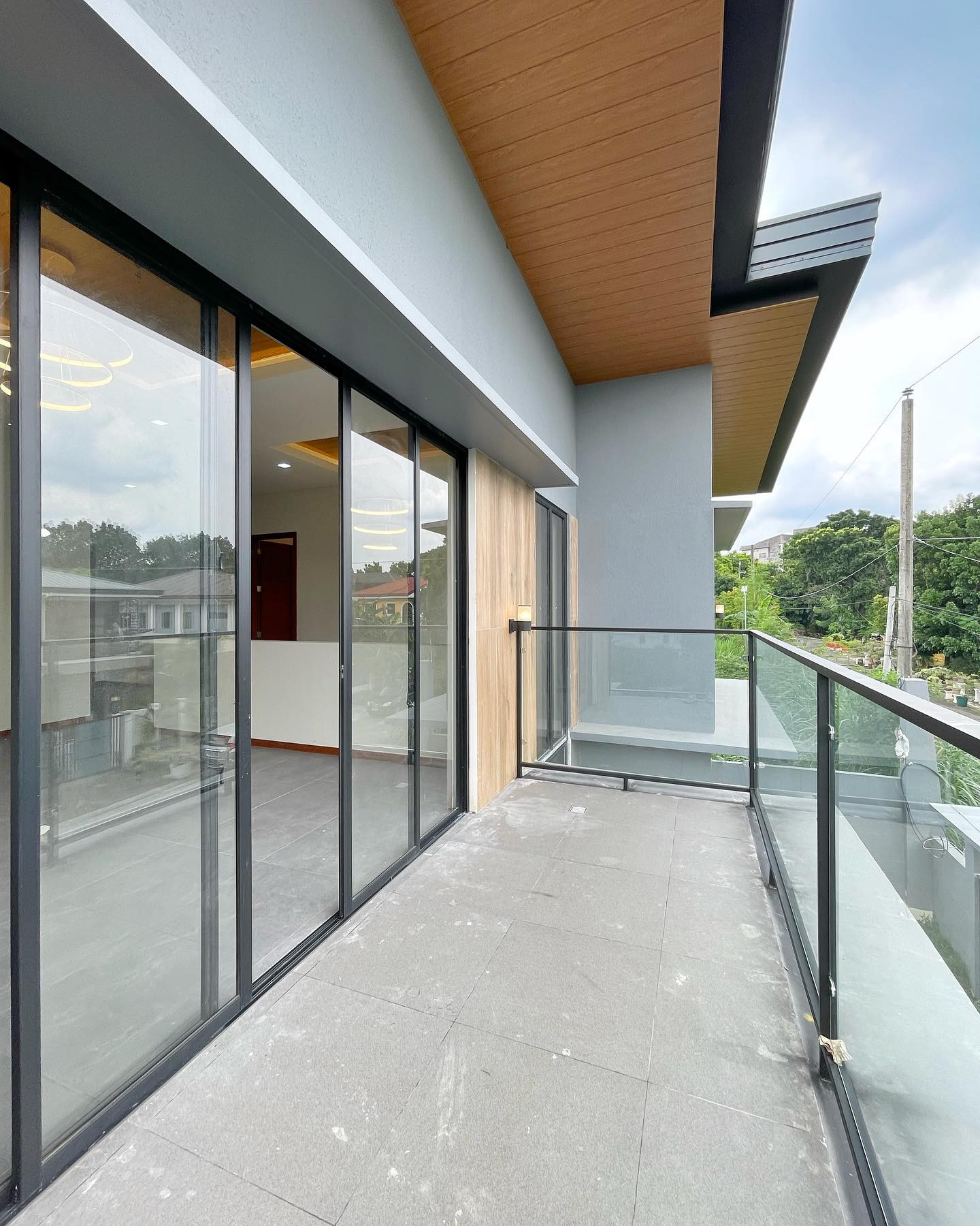 Brand New Modern Contemporary House for Sale photo 3