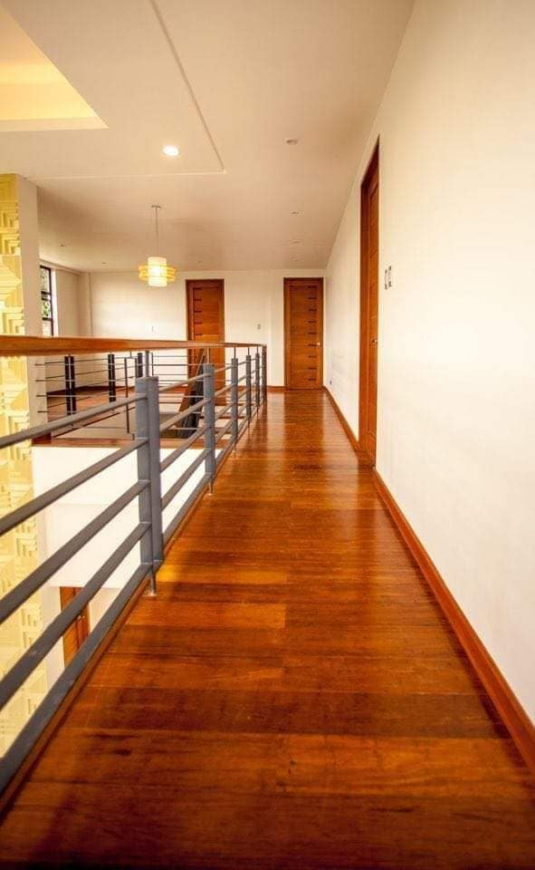 TAGAYTAY HOUSE AND LOT FOR SALE photo 4