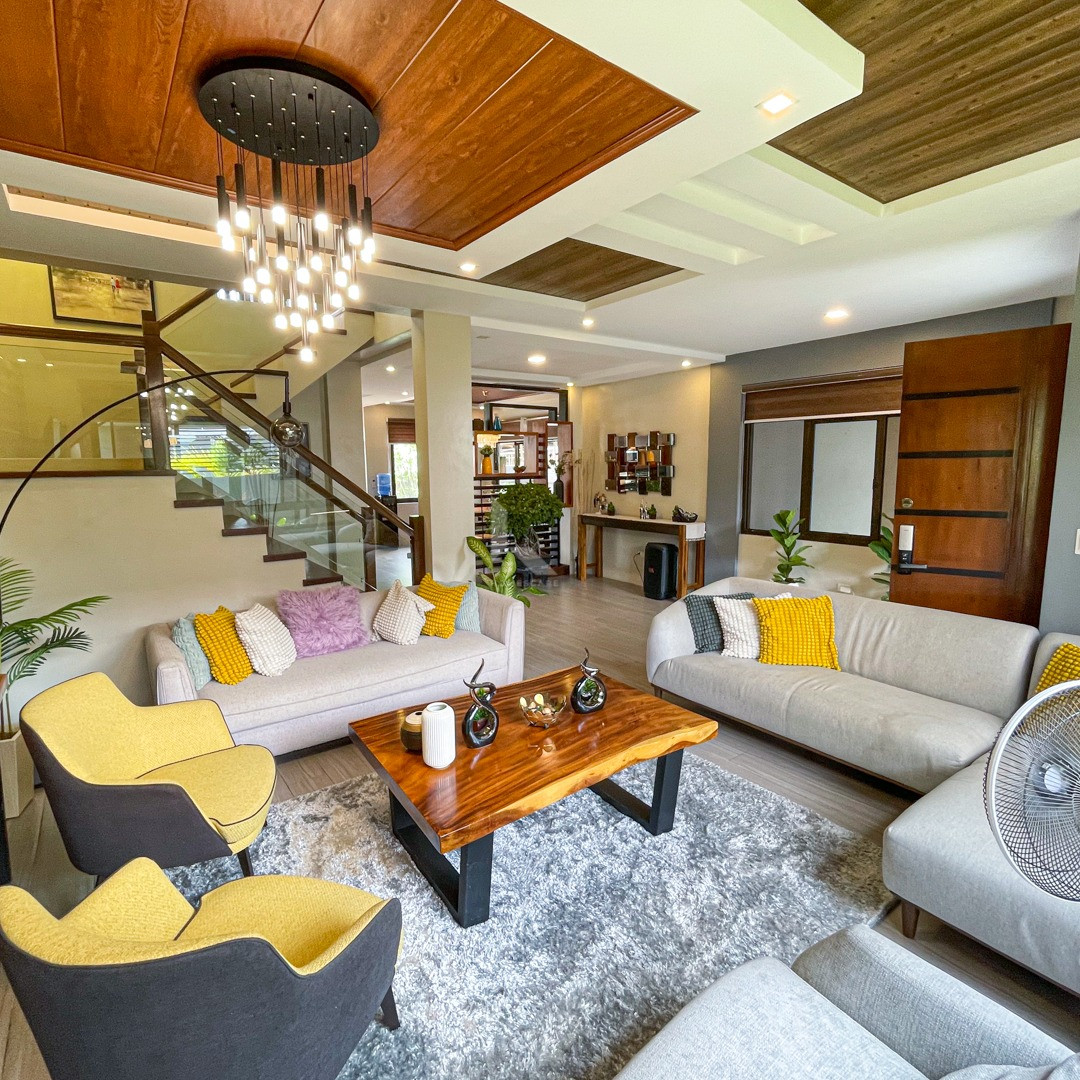 Cozy Modern Tropical House and Lot For Sale photo 2