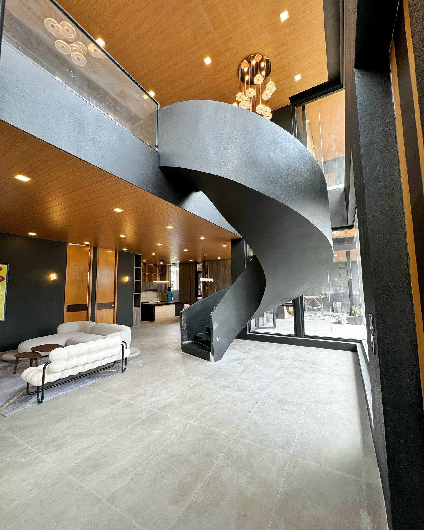 Modern Elegant Designer Home photo 3