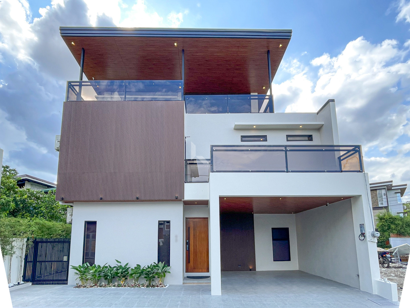 Cozy Fully Furnished Modern Contemporary House and Lot For Sale photo 1