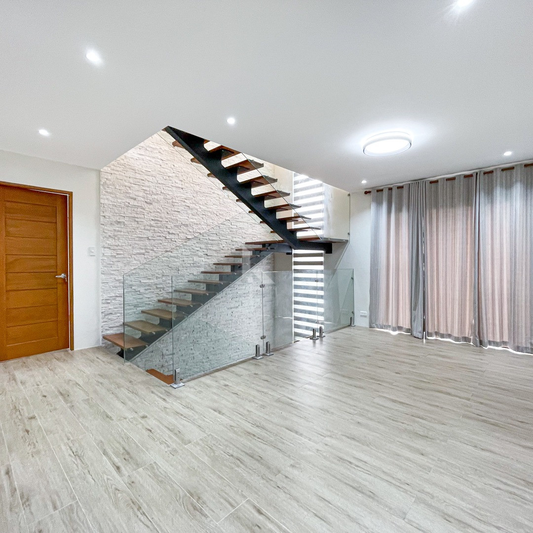 Astounding Modern Contemporary House and Lot For Sale in Filinvest Classic photo 4