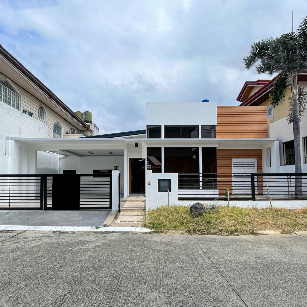 Elegant Contemporary Bungalow Home For Sale in BF Homes, Parañaque City photo 1