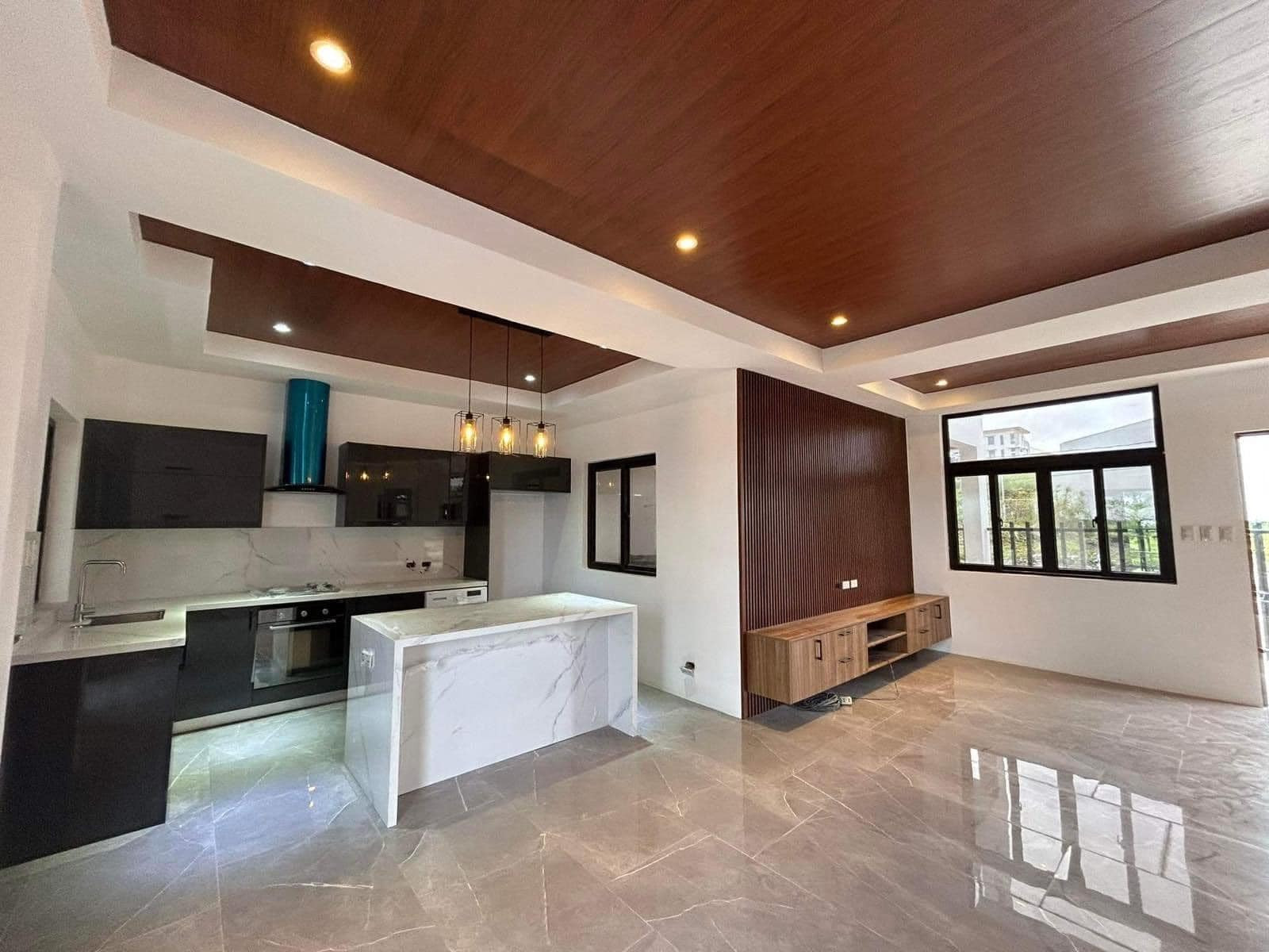 Brandnew House and Lot for Sale with a Spectacular View. photo 4
