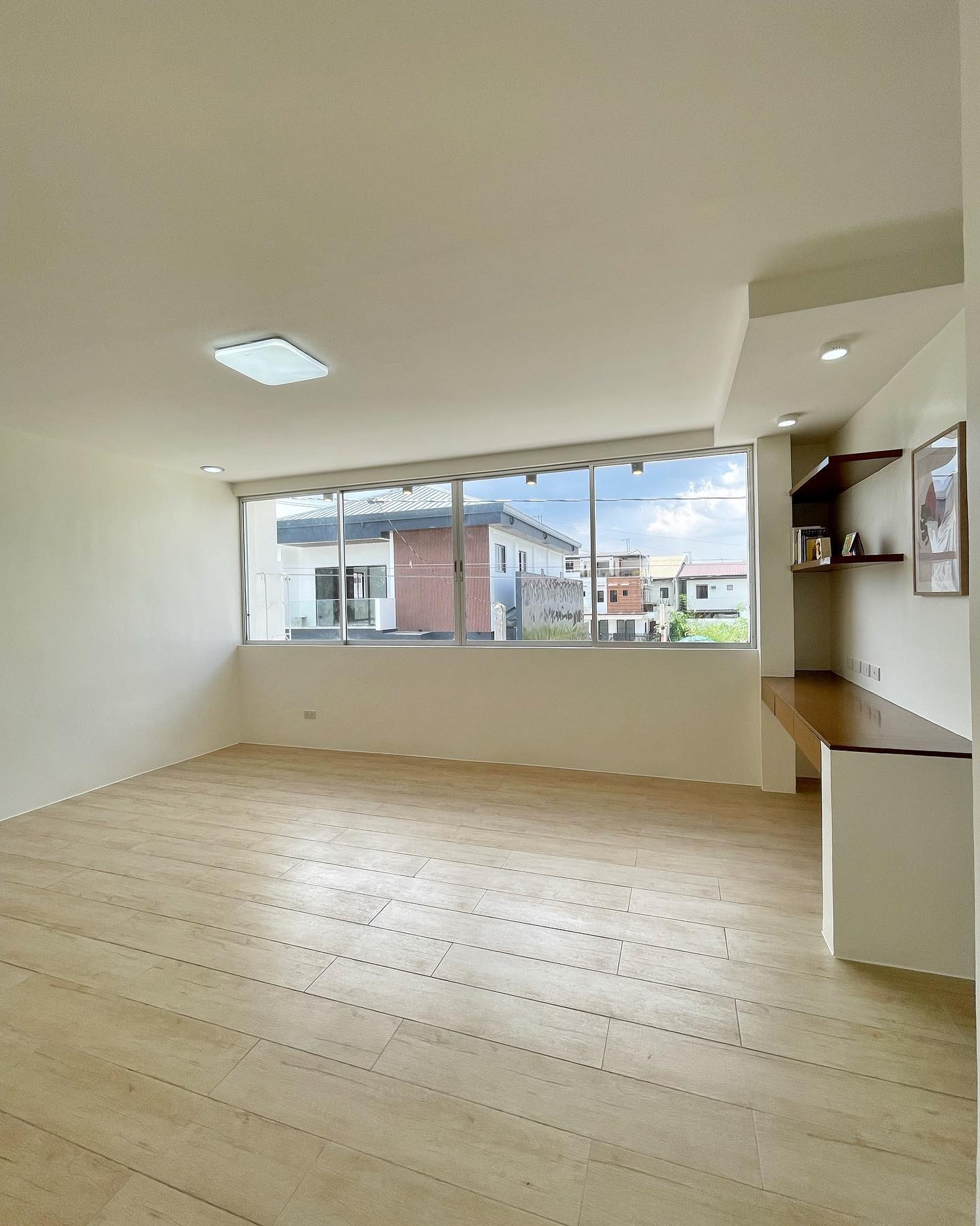 Brand New 3-Storey Modern for Sale in Greenwoods Executive Village photo 3