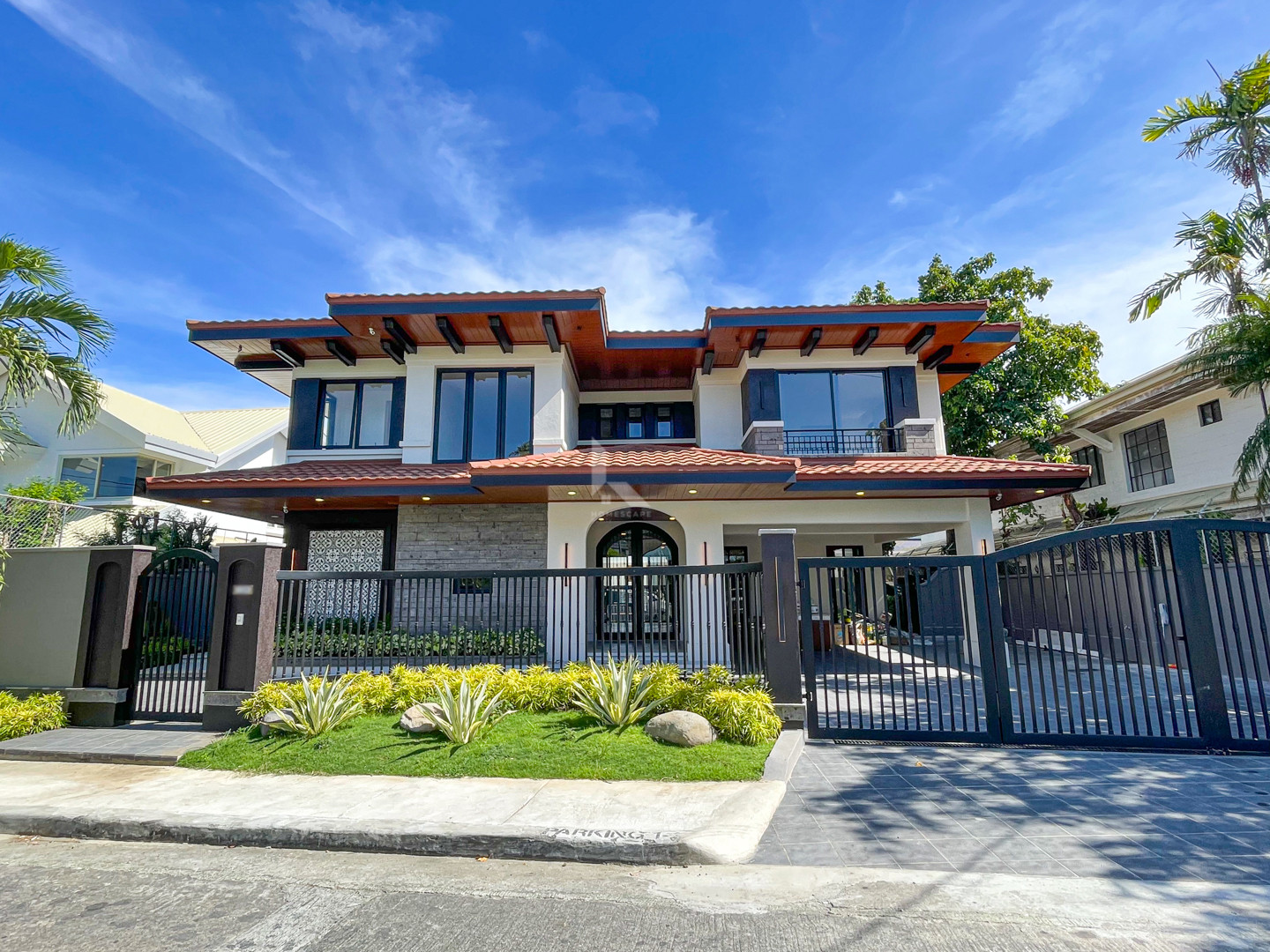 Impressive Modern Contemporary House and Lot For Sale in Ayala Alabang Village photo 1