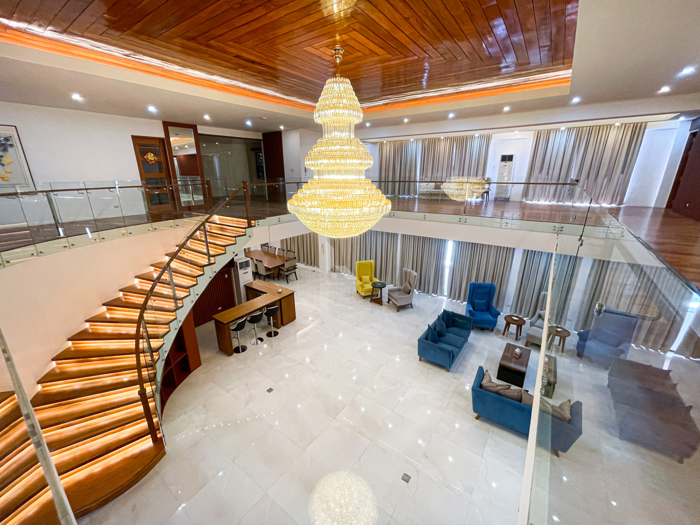 Vast Magnificent House and Lot For Sale in Brentville International photo 2