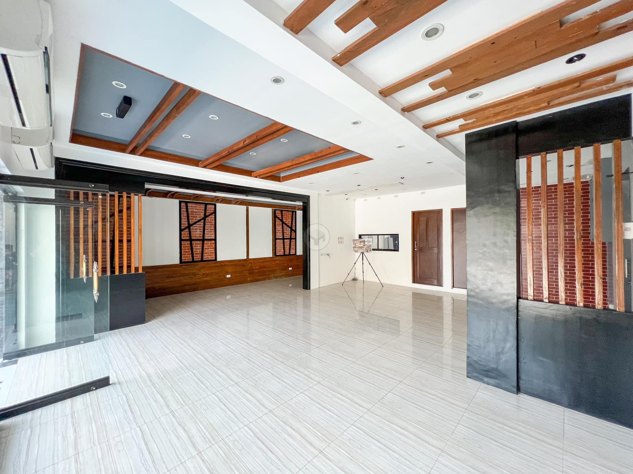 An Elegant 4 Bedroom House and Lot for Sale in Mandaluyong City photo 3