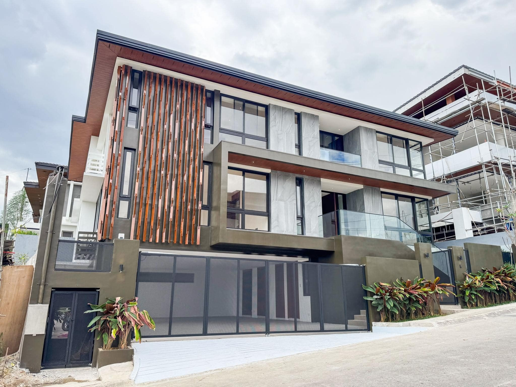 A Magnificent Brand New Smart Home For Sale in Tivoli Royale, Quezon City photo 1