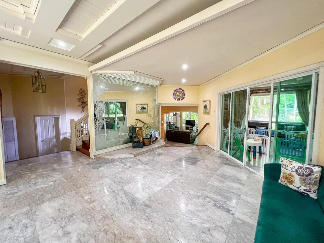 A Prime Attractive House and Lot for Sale in Ayala Alabang photo 2