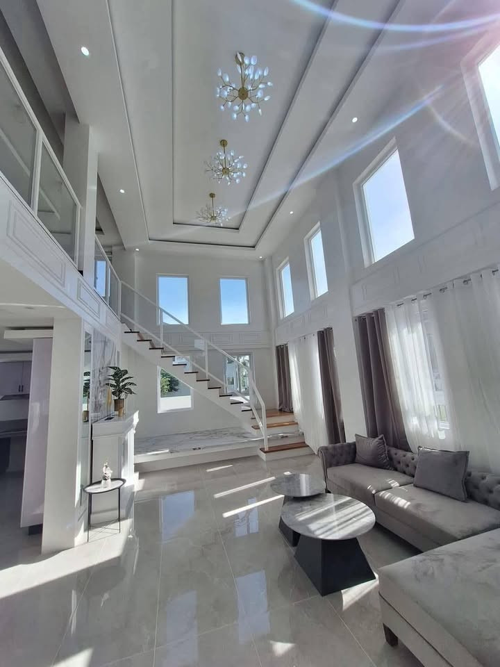 House and lot for sale at Southforbes photo 3