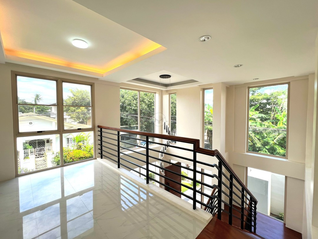 Relaxing House and Lot for Sale in BF Northwest, Parañaque photo 3