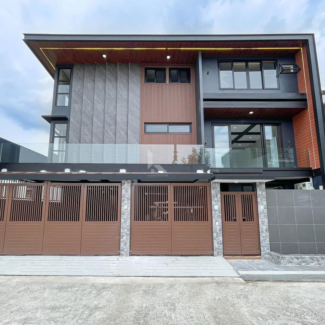 Stylish Modern Contemporary House and Lot with Roofdeck in Greenwoods Executive photo 1
