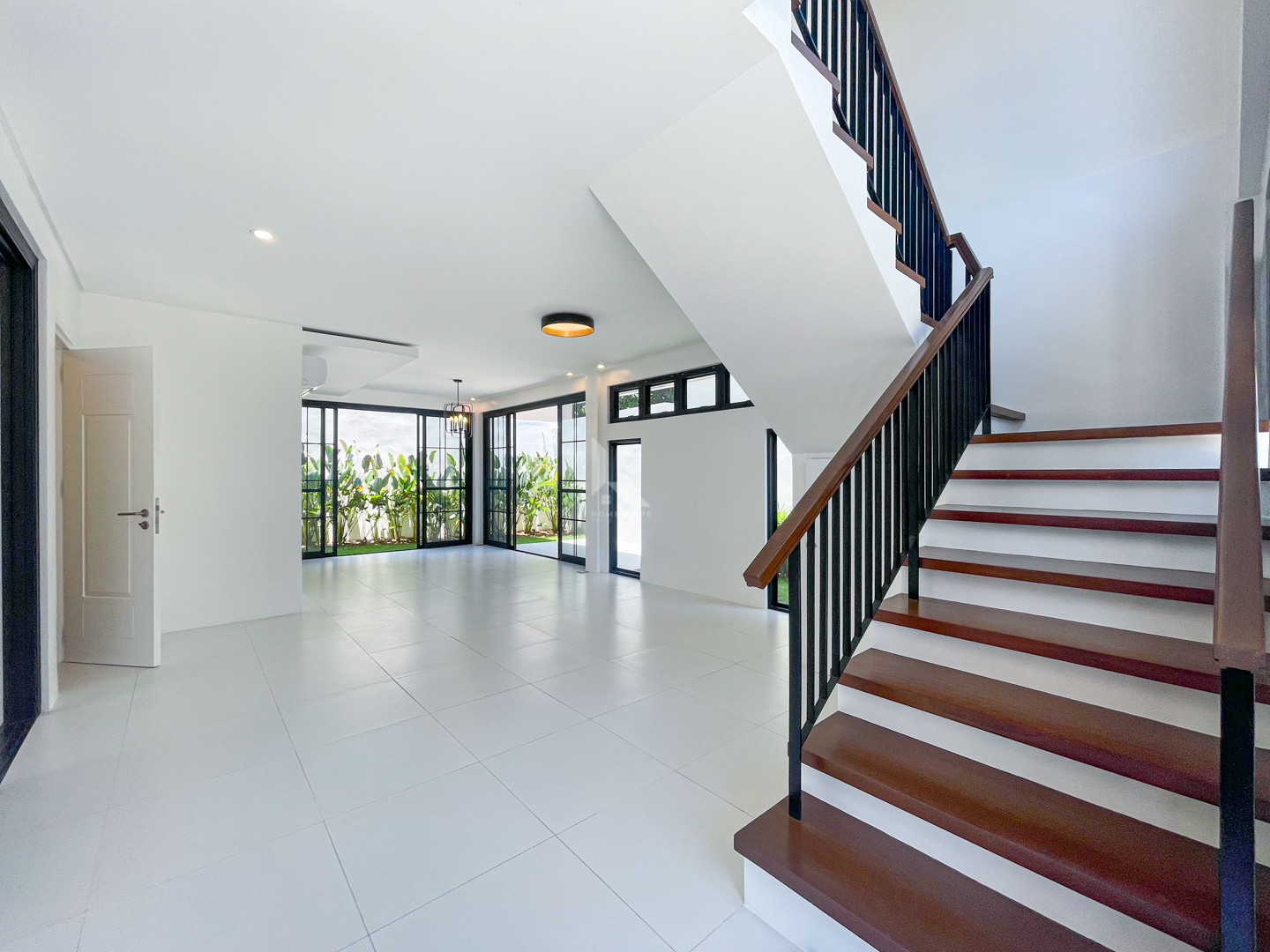 Classy Modern Contemporary House and Lot For Sale in Brazilia Heights photo 2