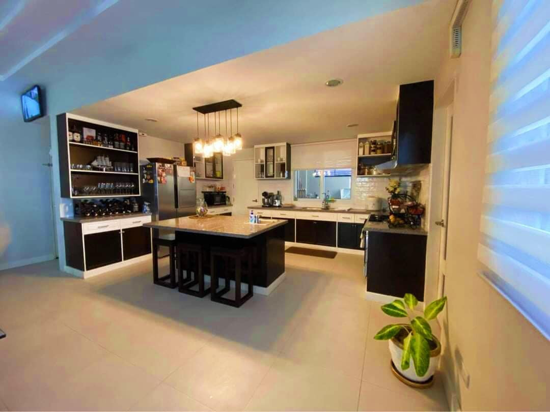 ELEGANT MODERN BUNGALOW HOUSE WITH POOL IN ANGELES CITY PAMPANGA NEAR CLARK photo 3