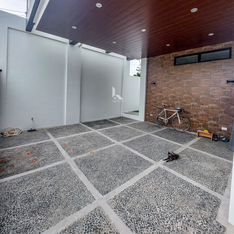 2 Storey Modern Asian House and Lot for Sale in Greenwoods, Pasig City photo 2