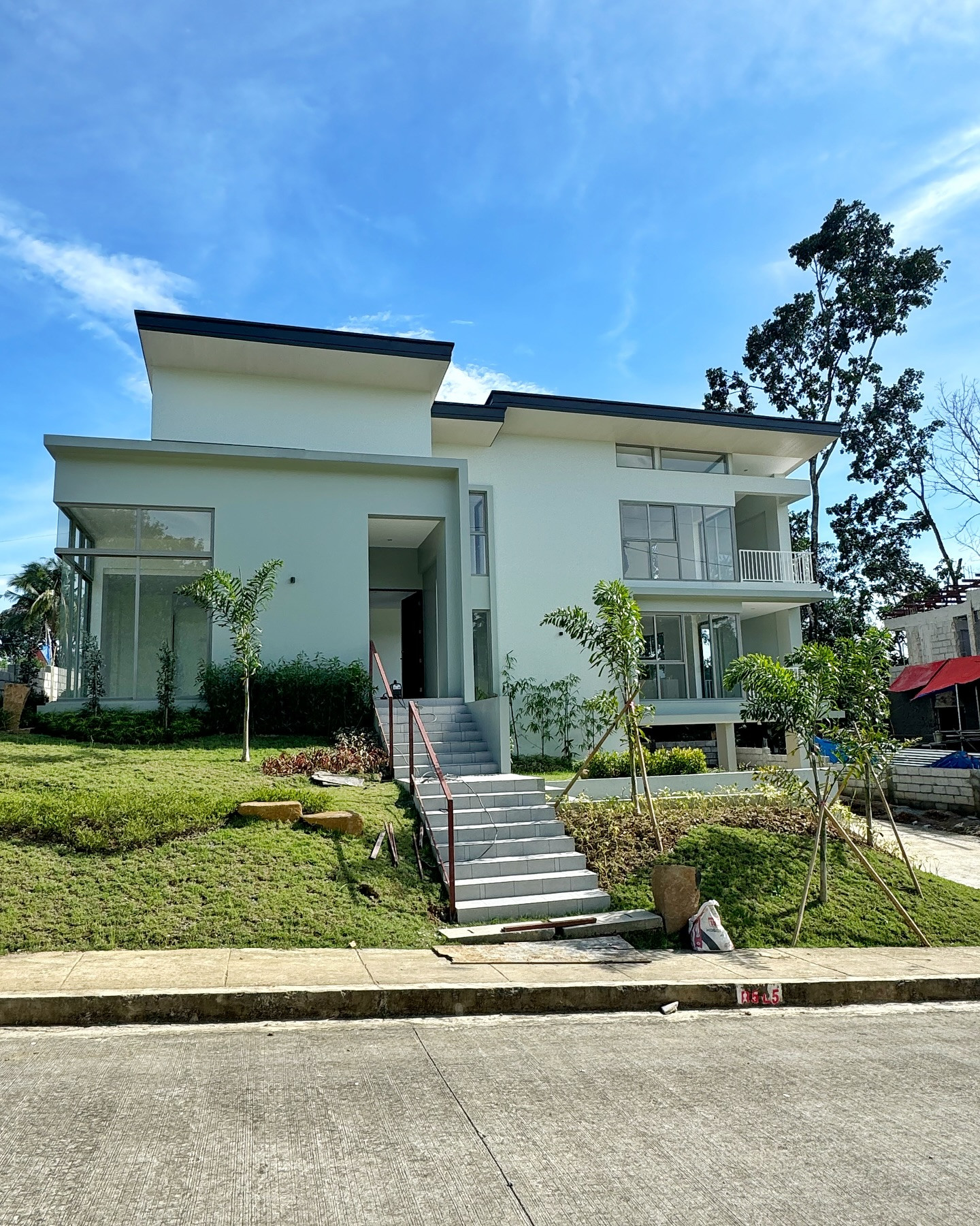 Brand New Modern House and Lot for Sale in The Perch photo 2