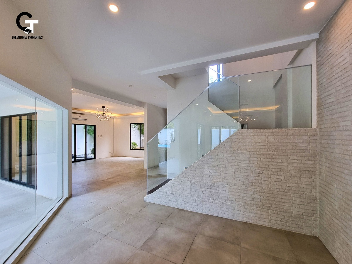 Elegant Modern Design Fully Furnished House and Lot with Swimming Pool photo 5