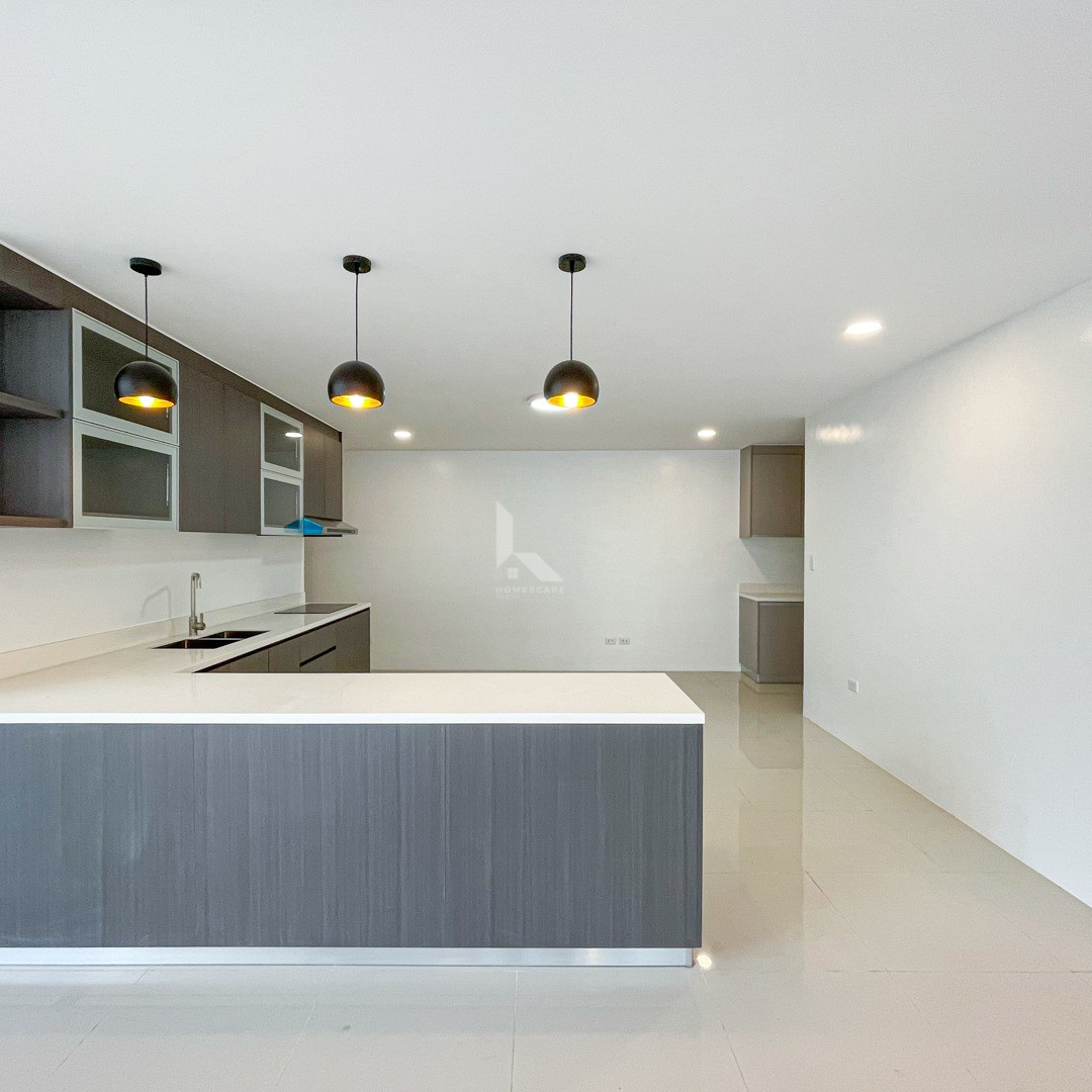 Superb Modern Tropical House and Lot For Sale photo 4