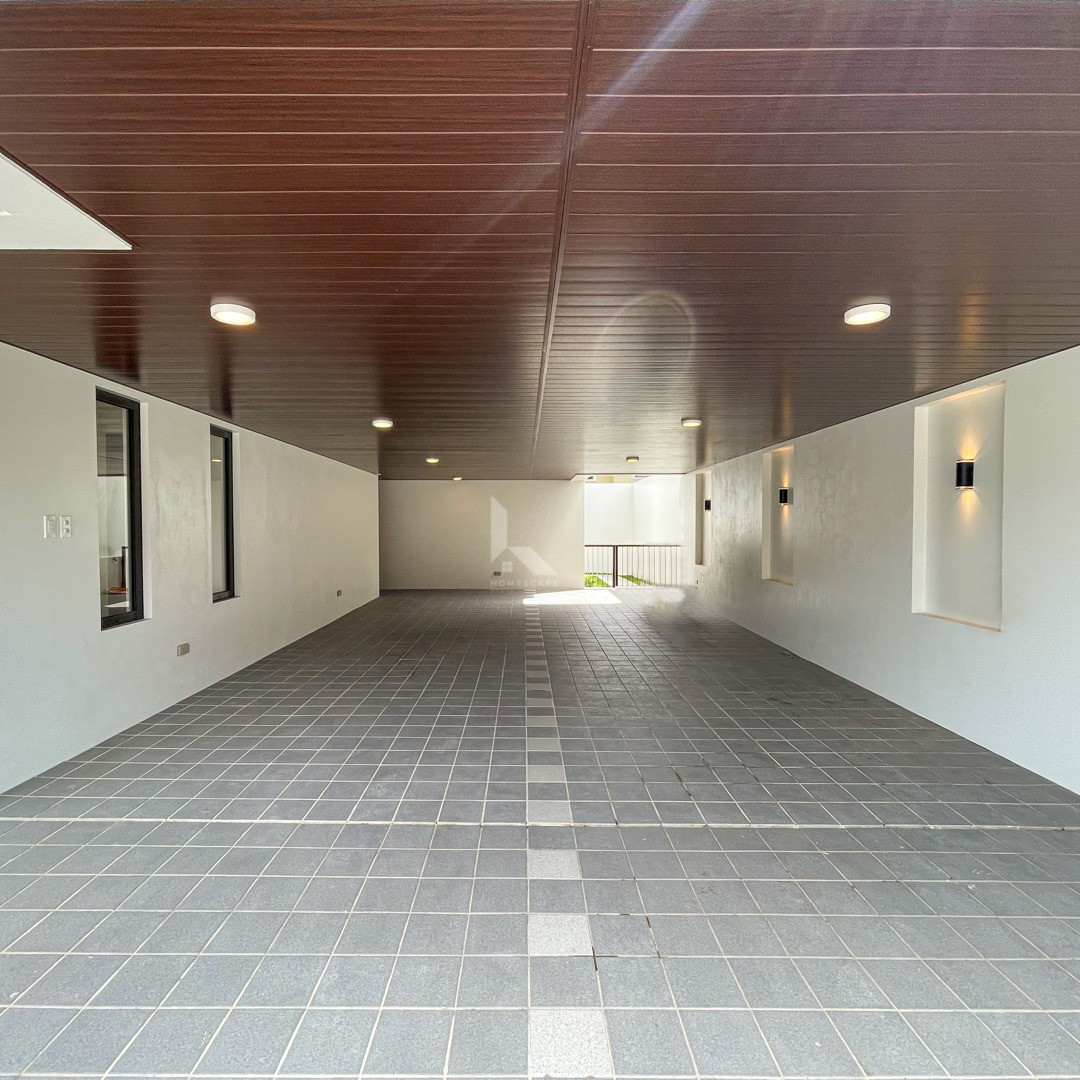 Classy Brand New Contemporary House and Lot For Sale photo 2