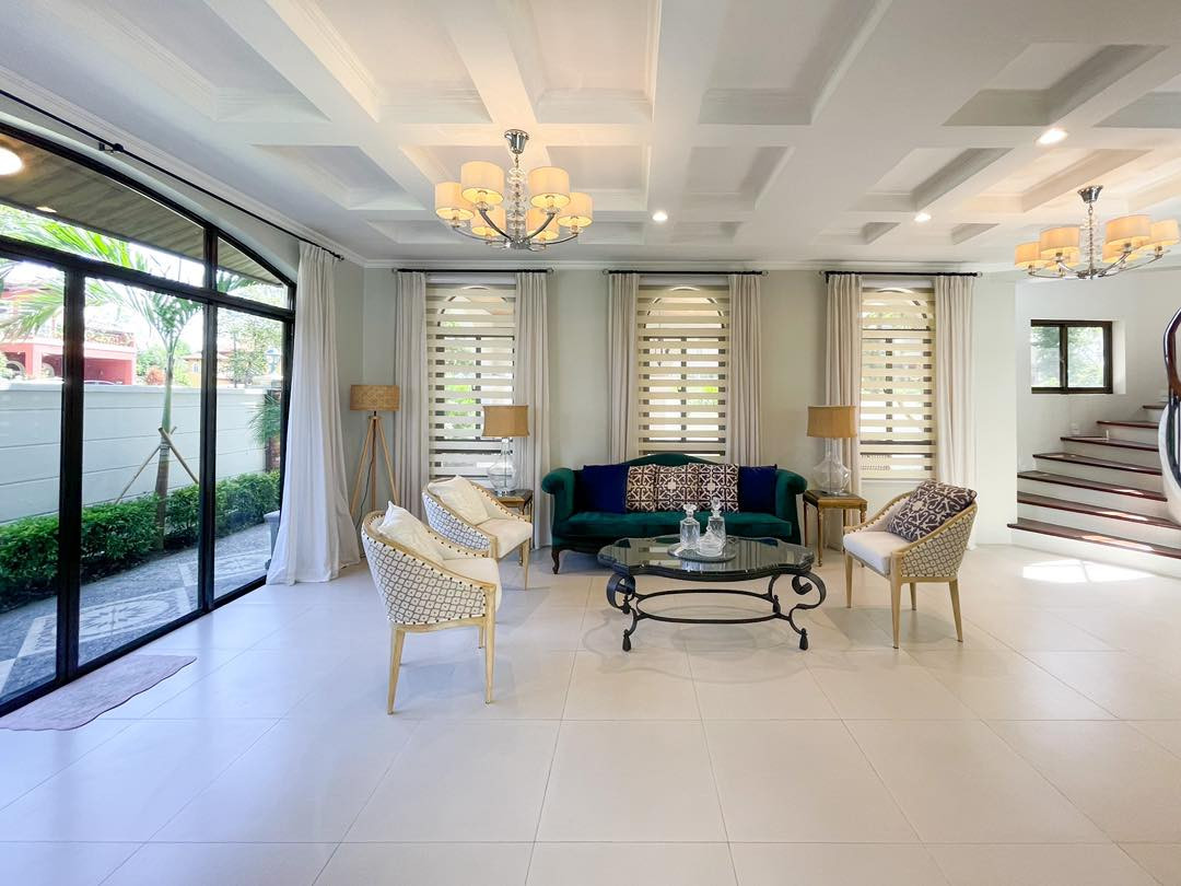 An Outstanding Elegant Home for Sale in Portofino Heights photo 3