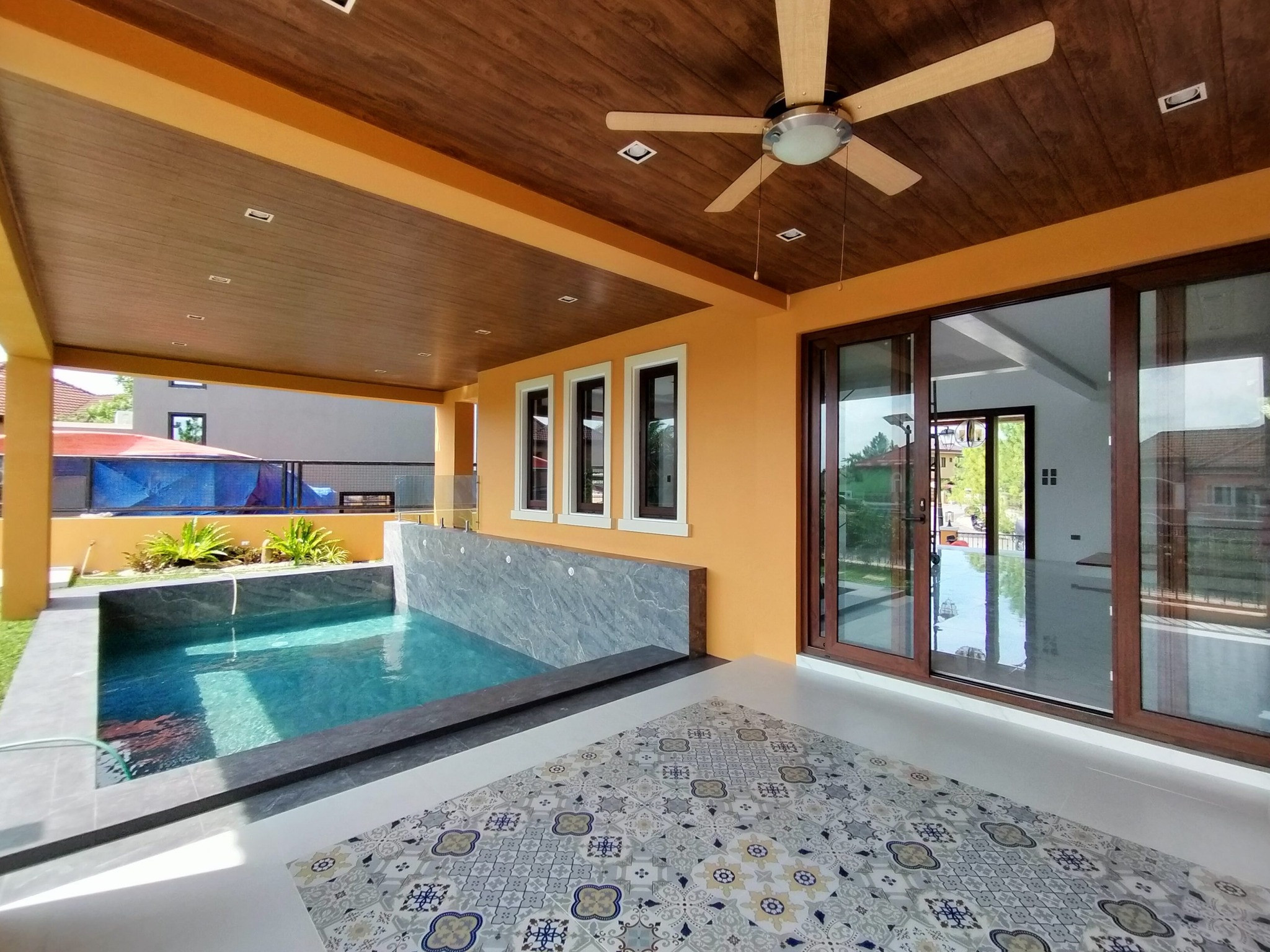 4-Level Brandnew House with Swimming Pool in Portofino Las Pinas photo 3