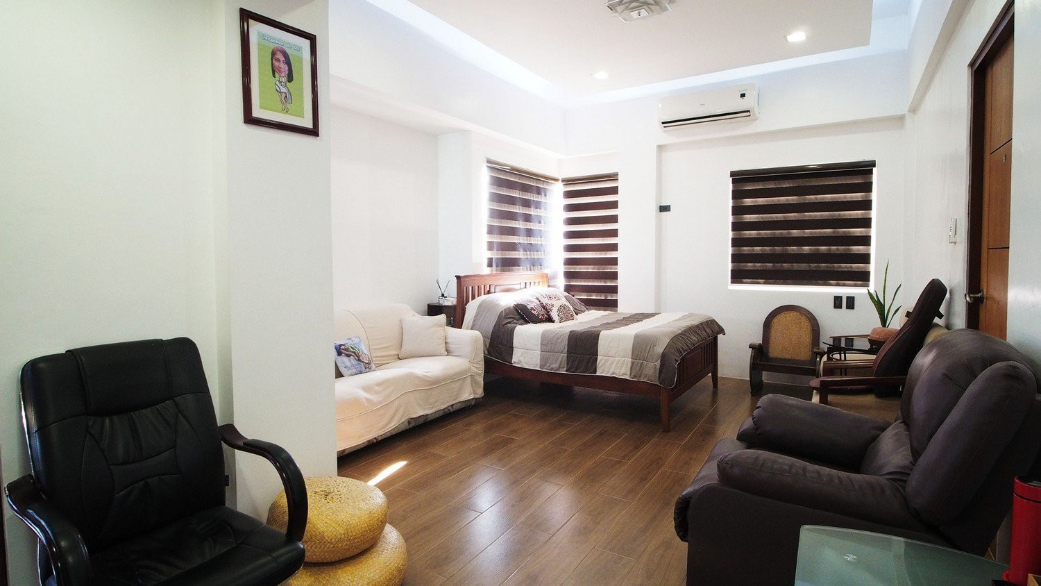 2-Storey Lovely Home with Roofdeck and Basement photo 5