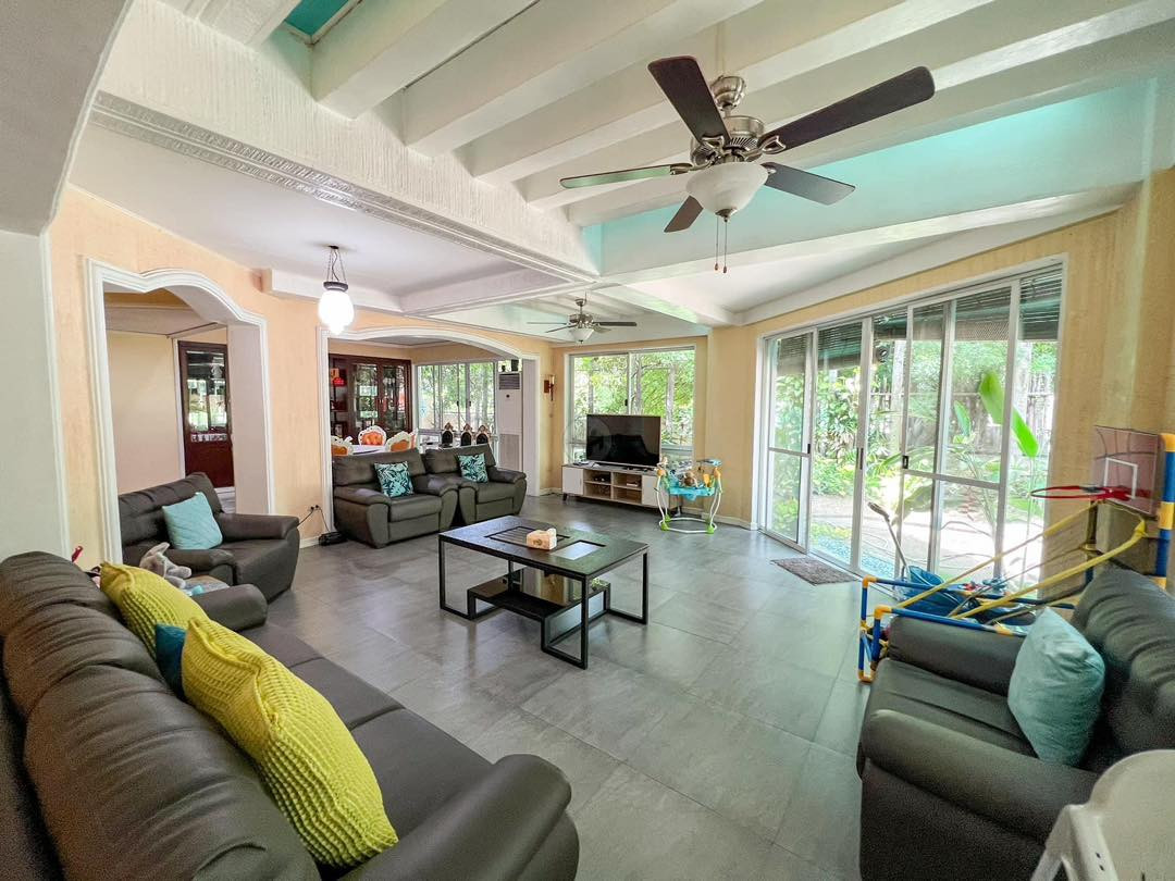 A Prime Attractive House and Lot for Sale in Ayala Alabang photo 3