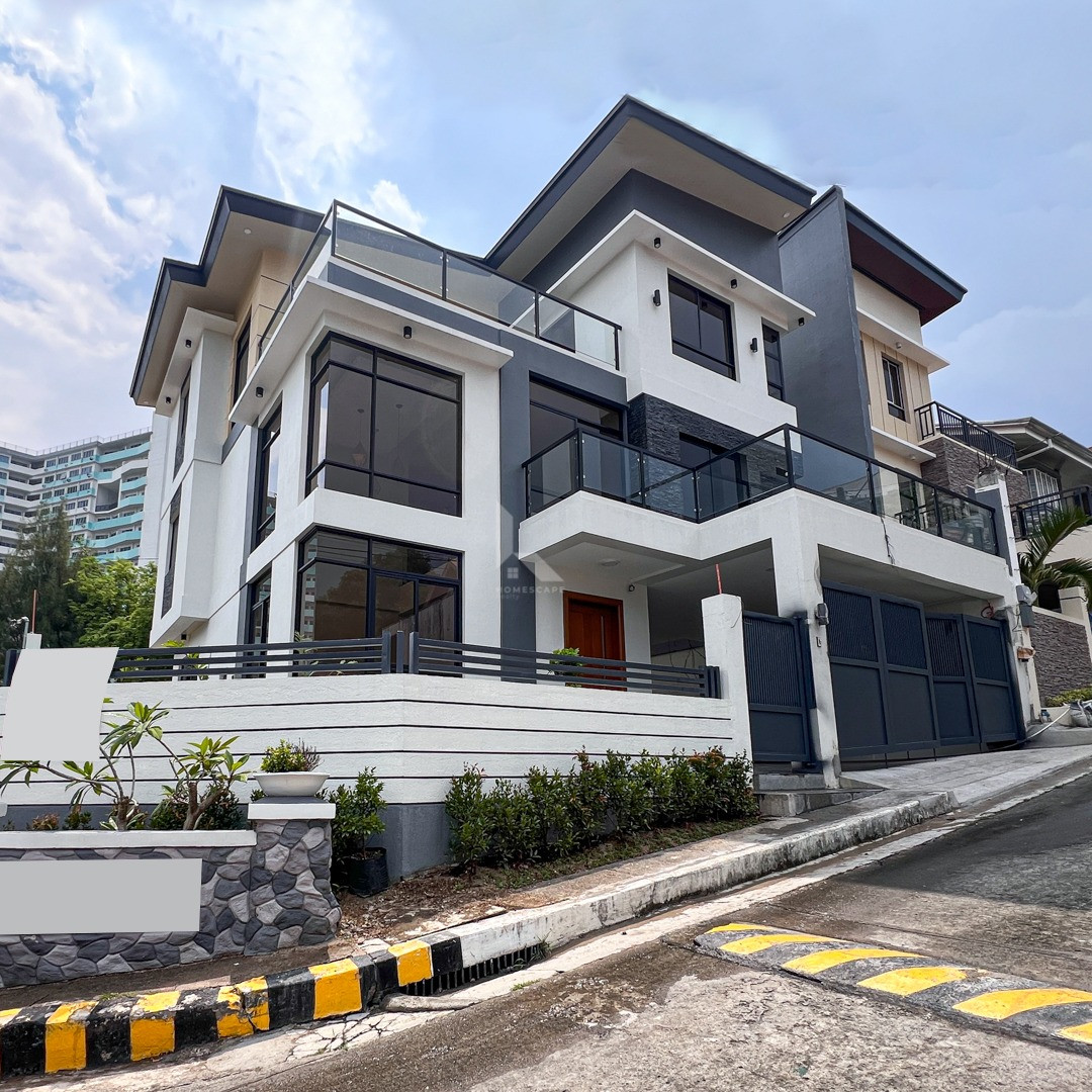 Vast Single Attached Modern House and Lot for Sale photo 1