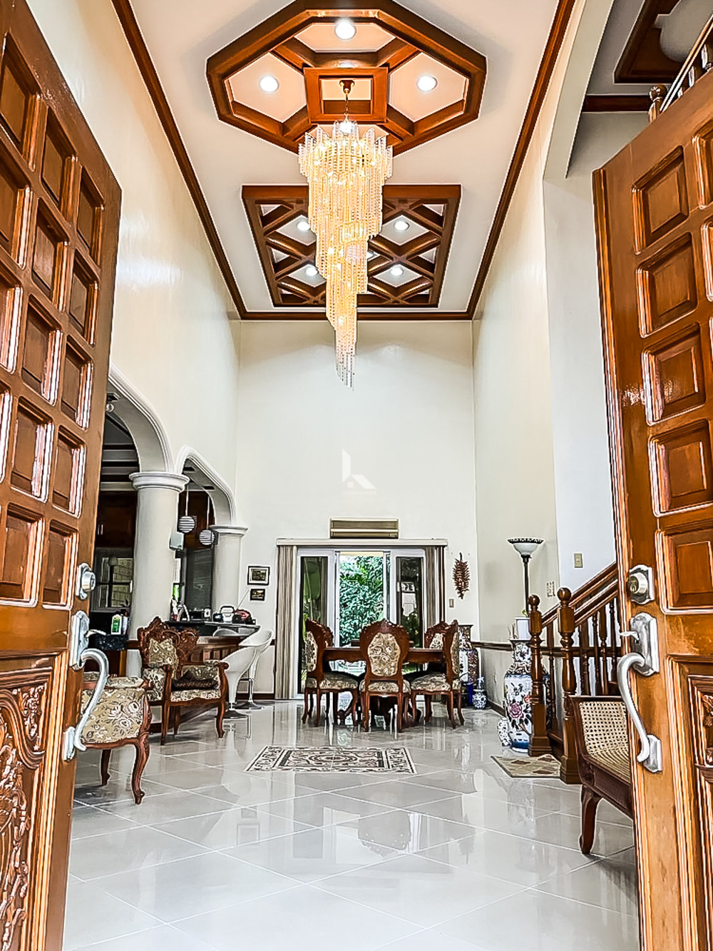 Modern Contemporary 2-Storey Corner House For Sale located in Alabang photo 5
